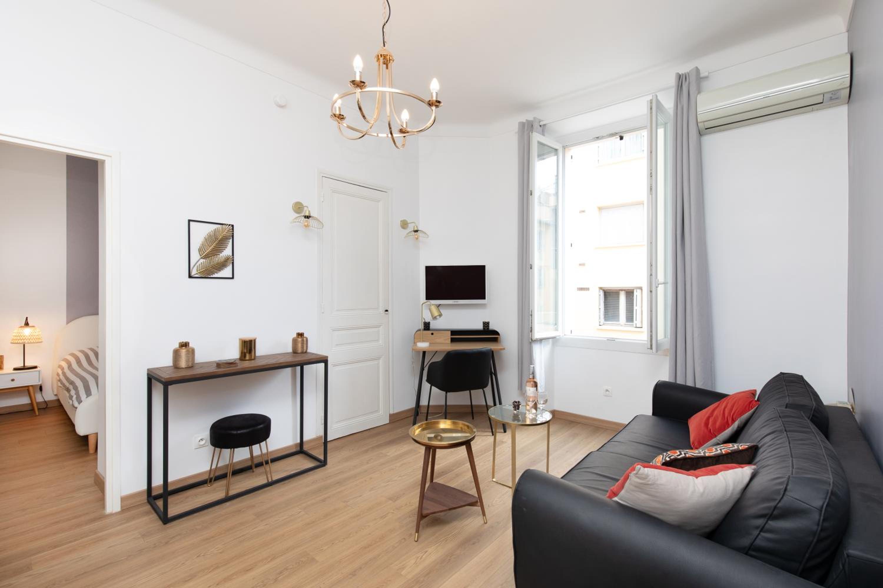 2 rooms apartment, near the sea and local market photo 1
