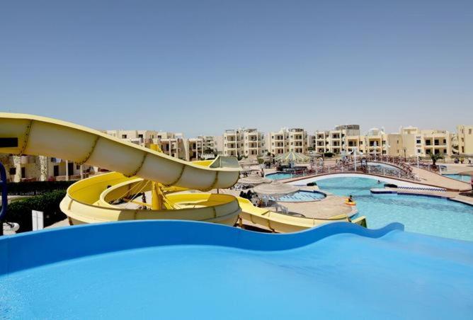 Golden Beach 1 for family view 4