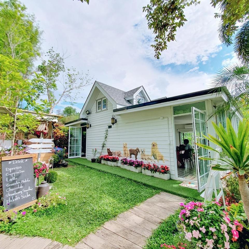 Baan JaoKorKluay บ้านเจ้ากอกล้วย