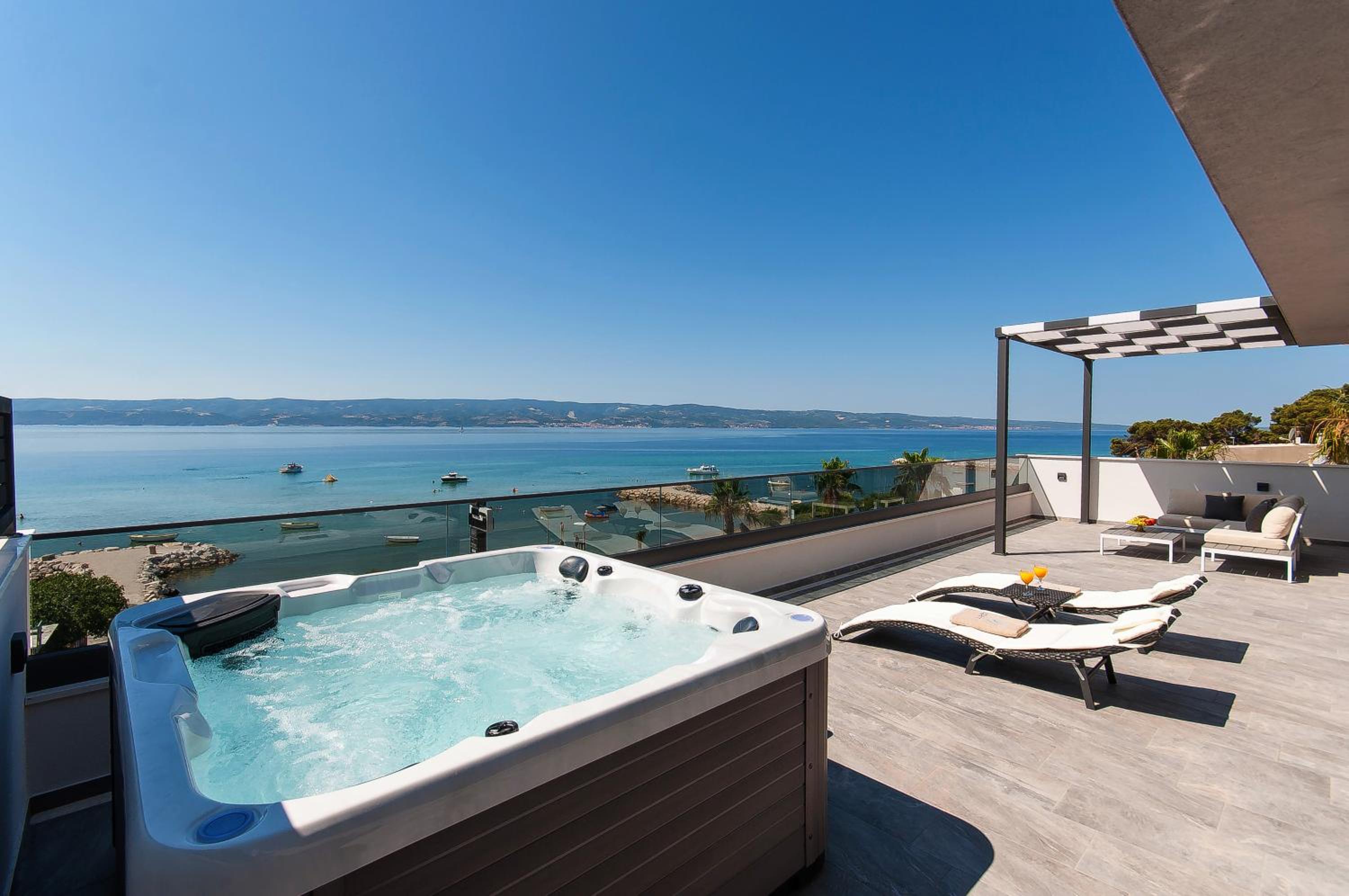 Apartments & luxury penthouse Duće Omiš view 5