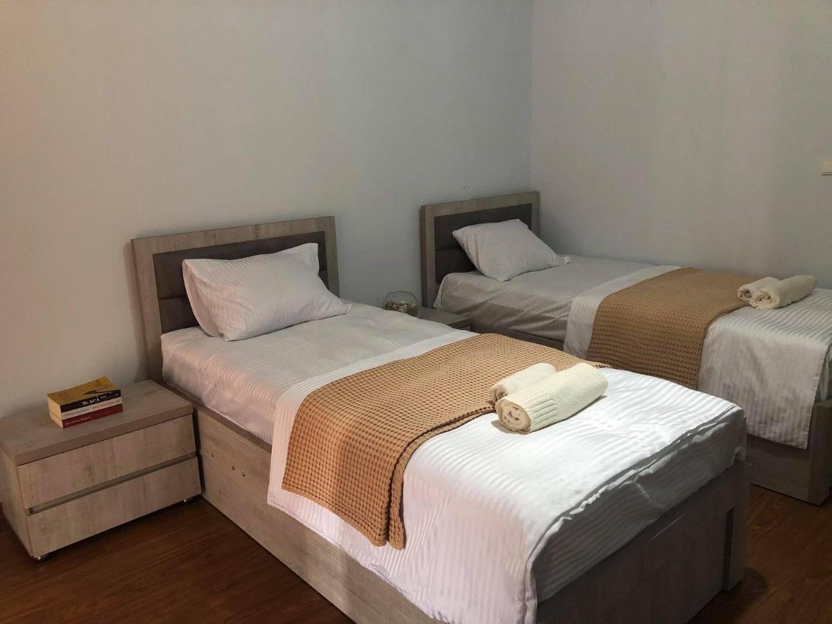 Apartment Agmashenebeli 99 view 3