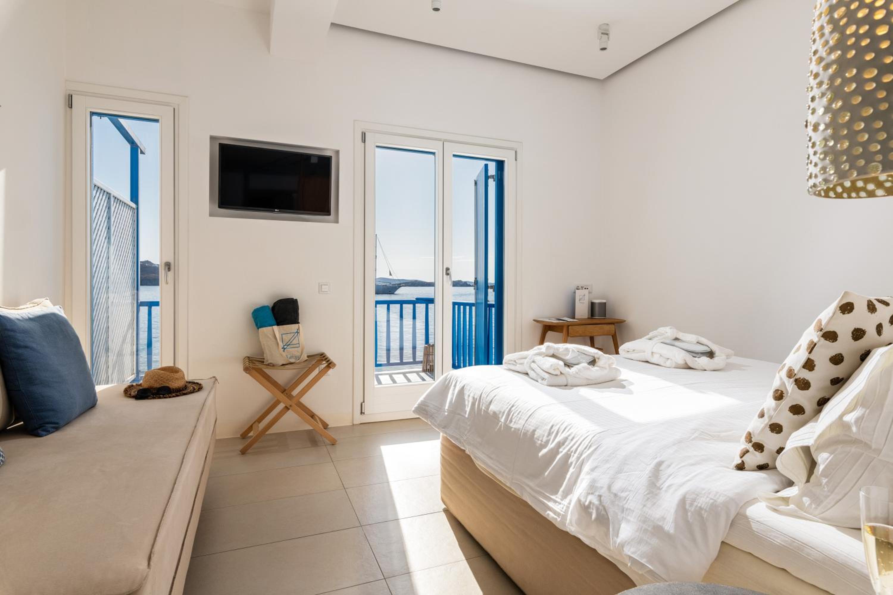 Bluetopia Suites