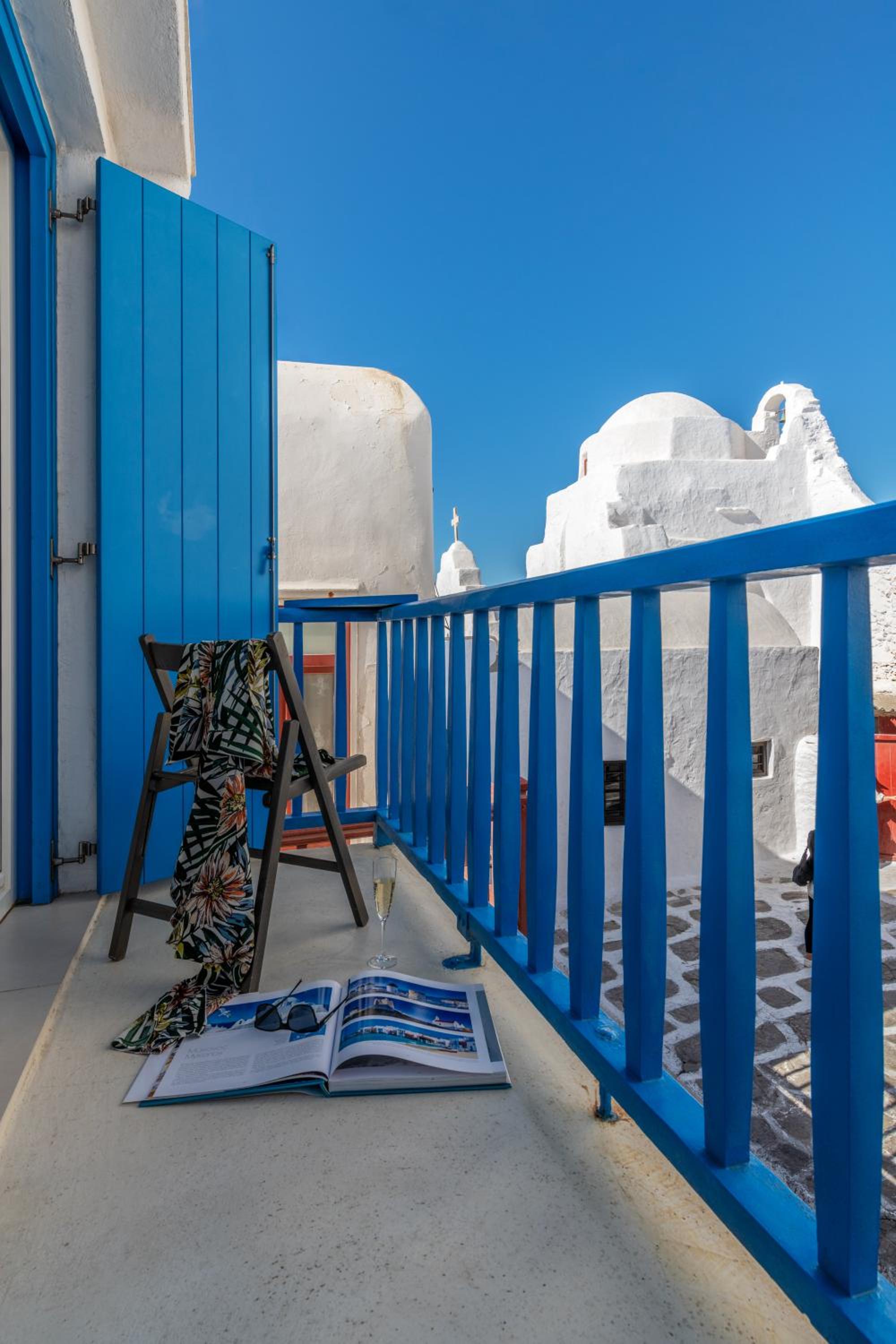 Bluetopia Suites