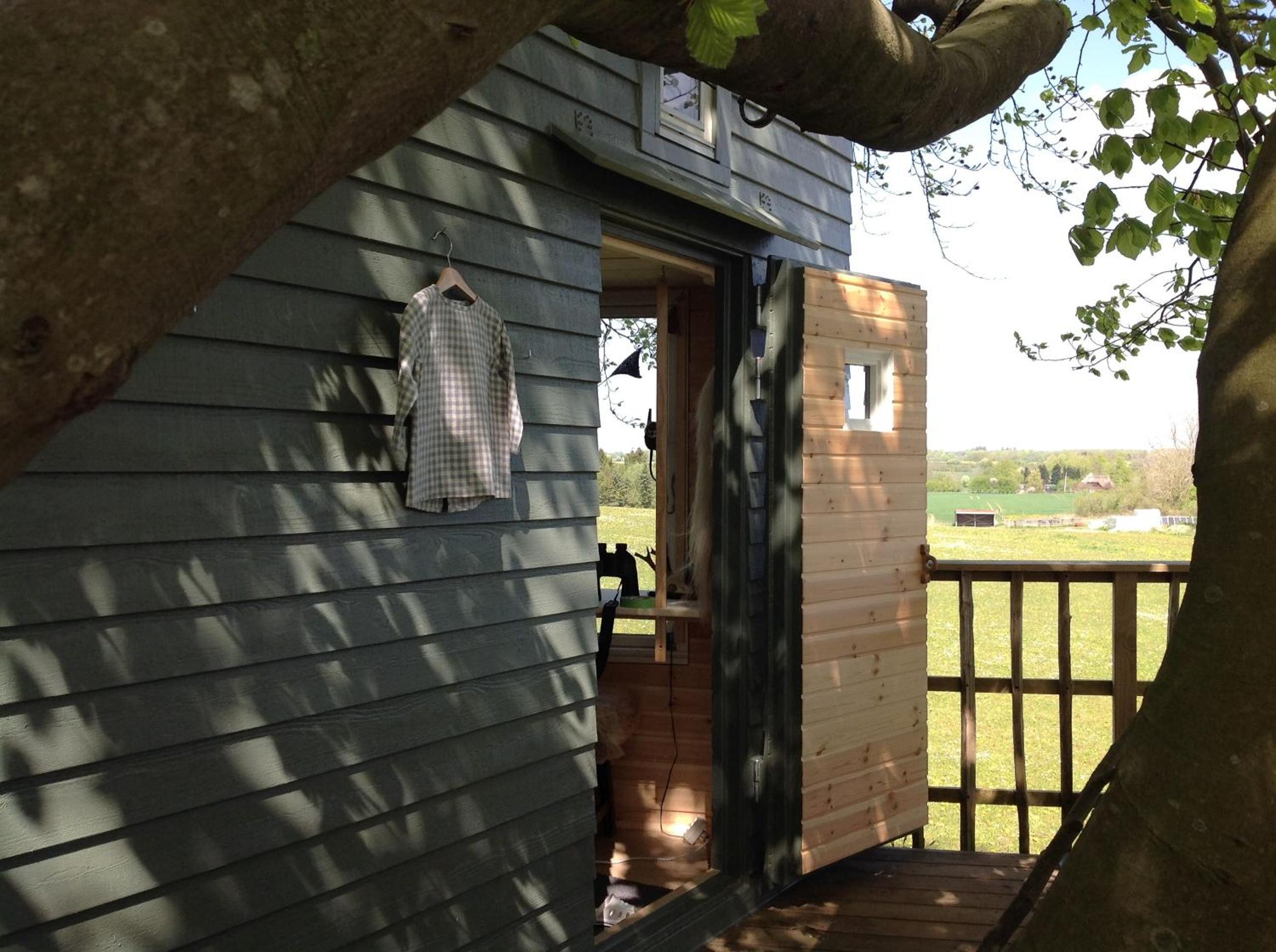 Treehouse escape