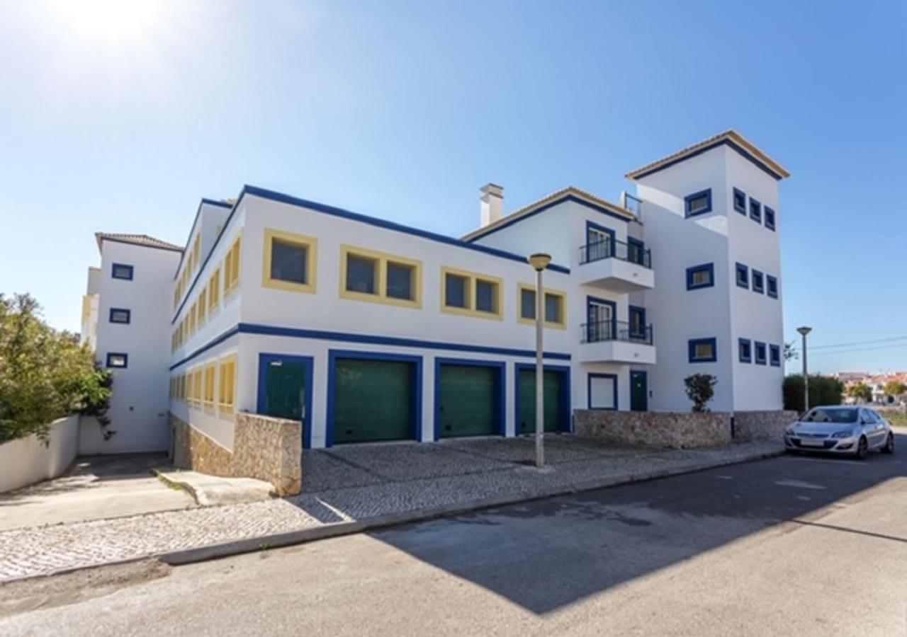 Hotel Altura Beach AL - Image 1