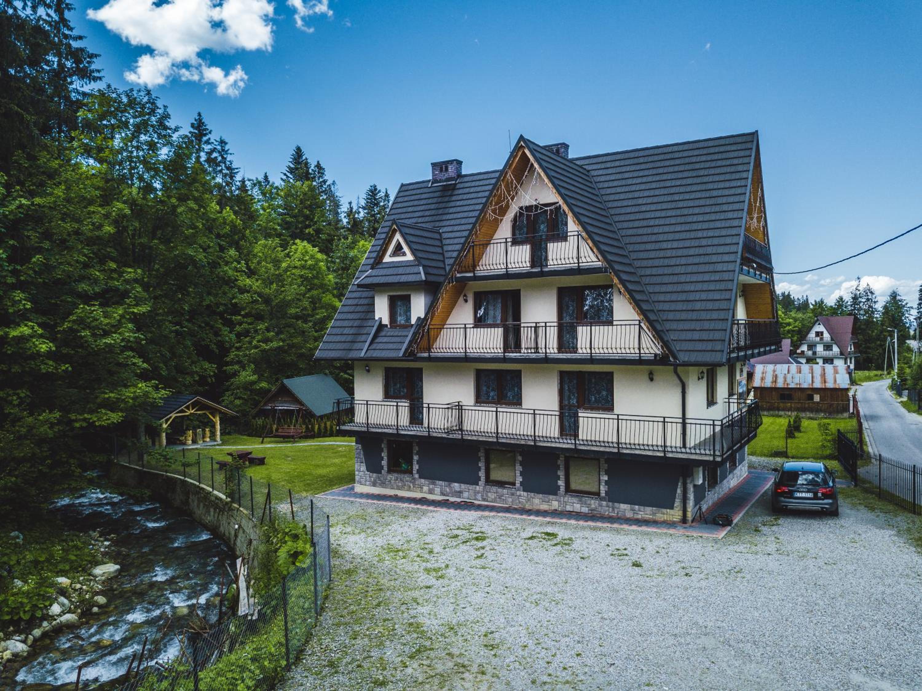 Pokoje i Apartamenty Nad Potokiem
