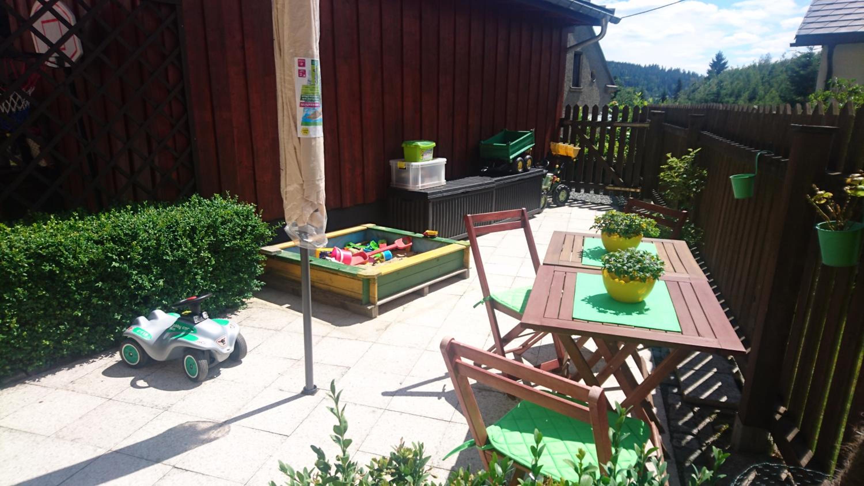 Ferienwohnung mit Garten und Spielplatz