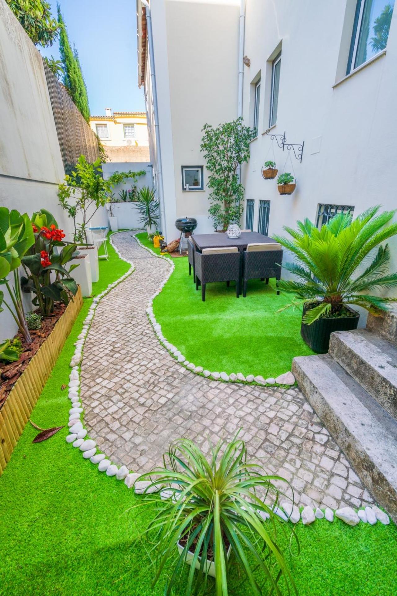Picasso Apartment view 3