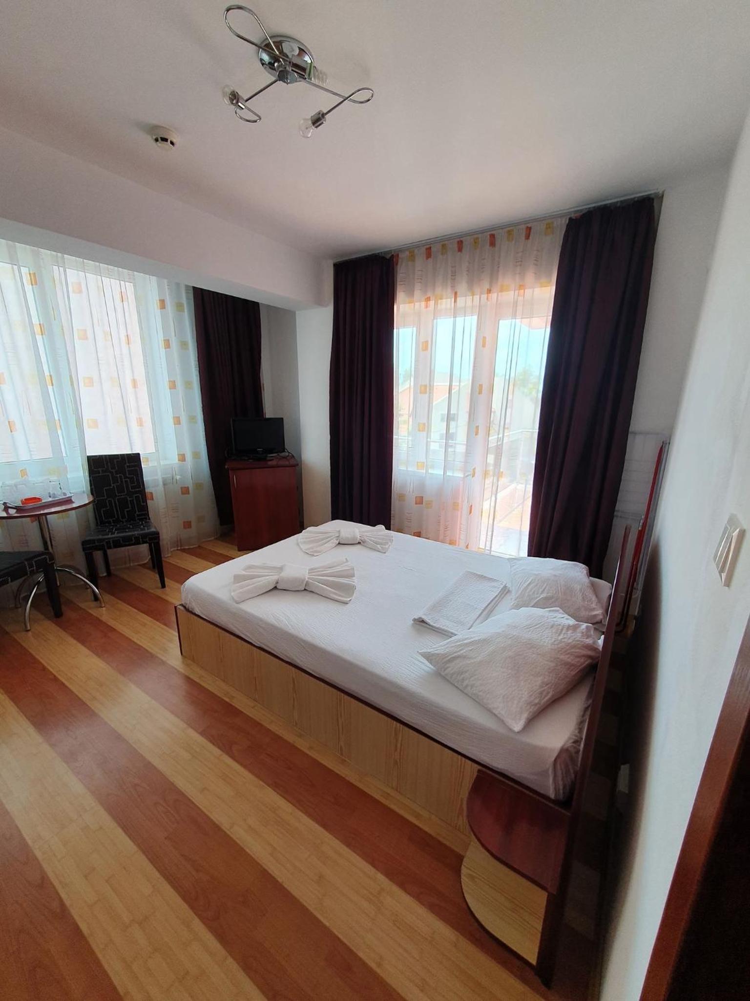 Steluta view 3