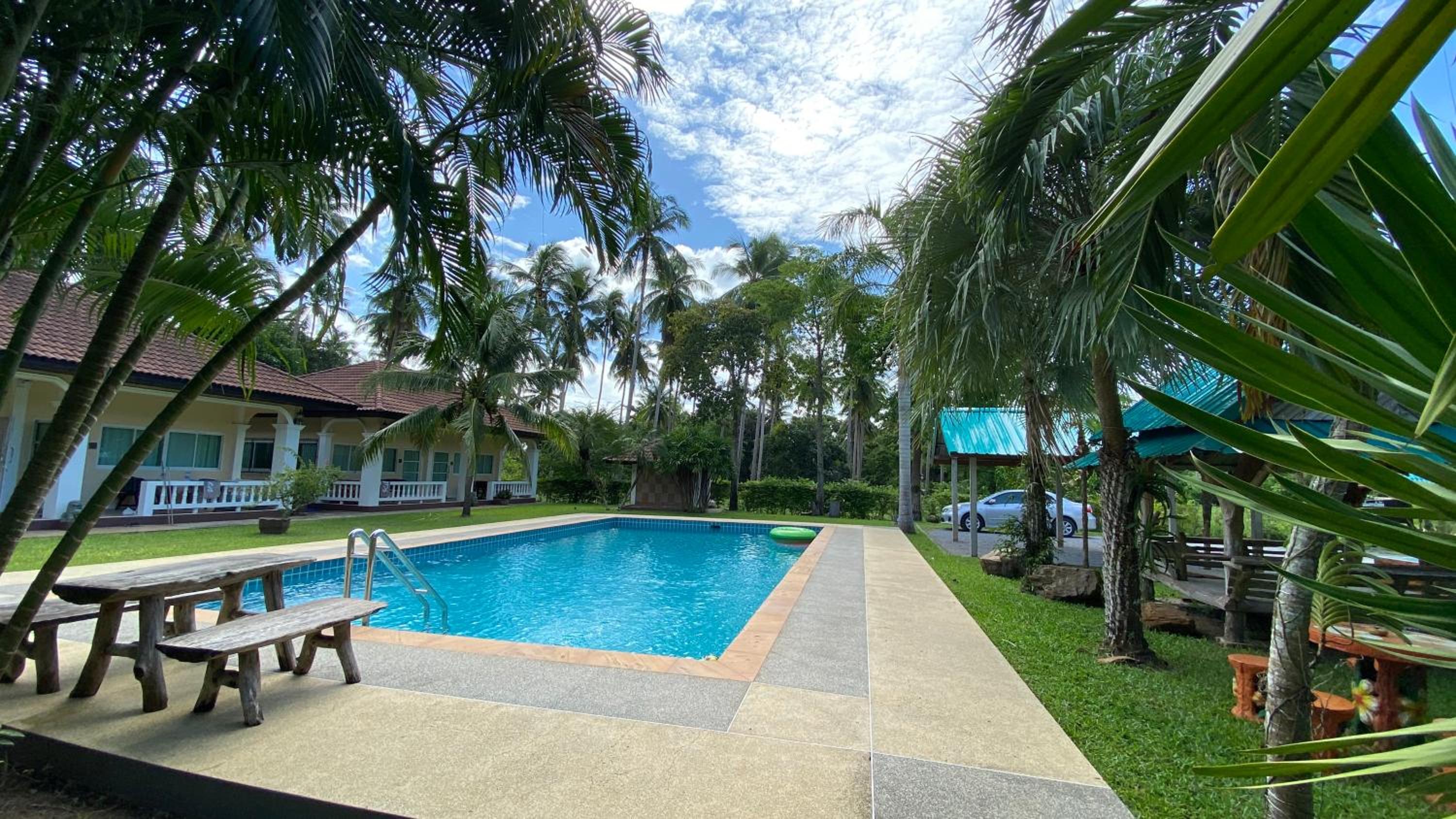 Palm Gardens Resort, Bang Saphan