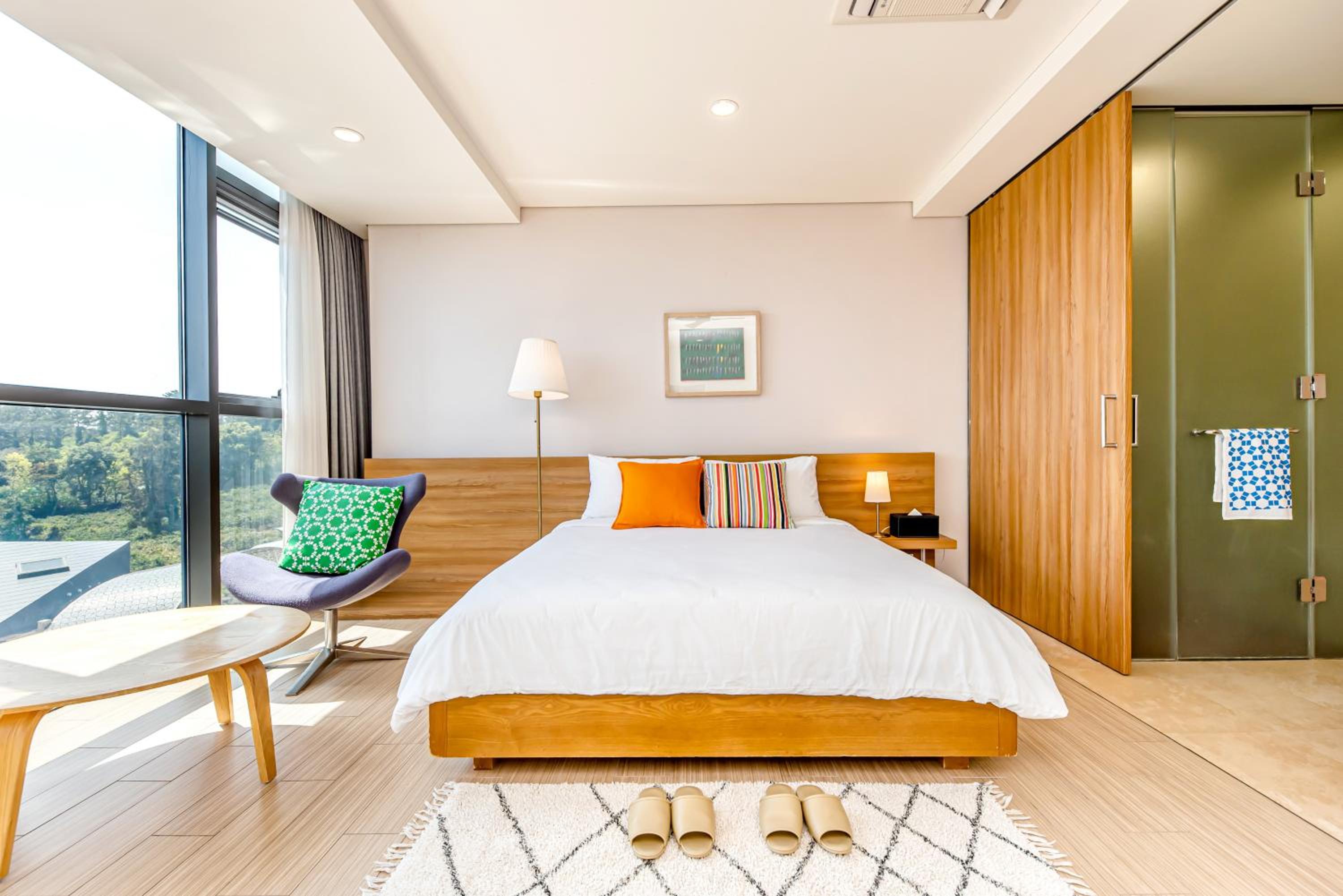 Jeju Bom stay & Art Gallery