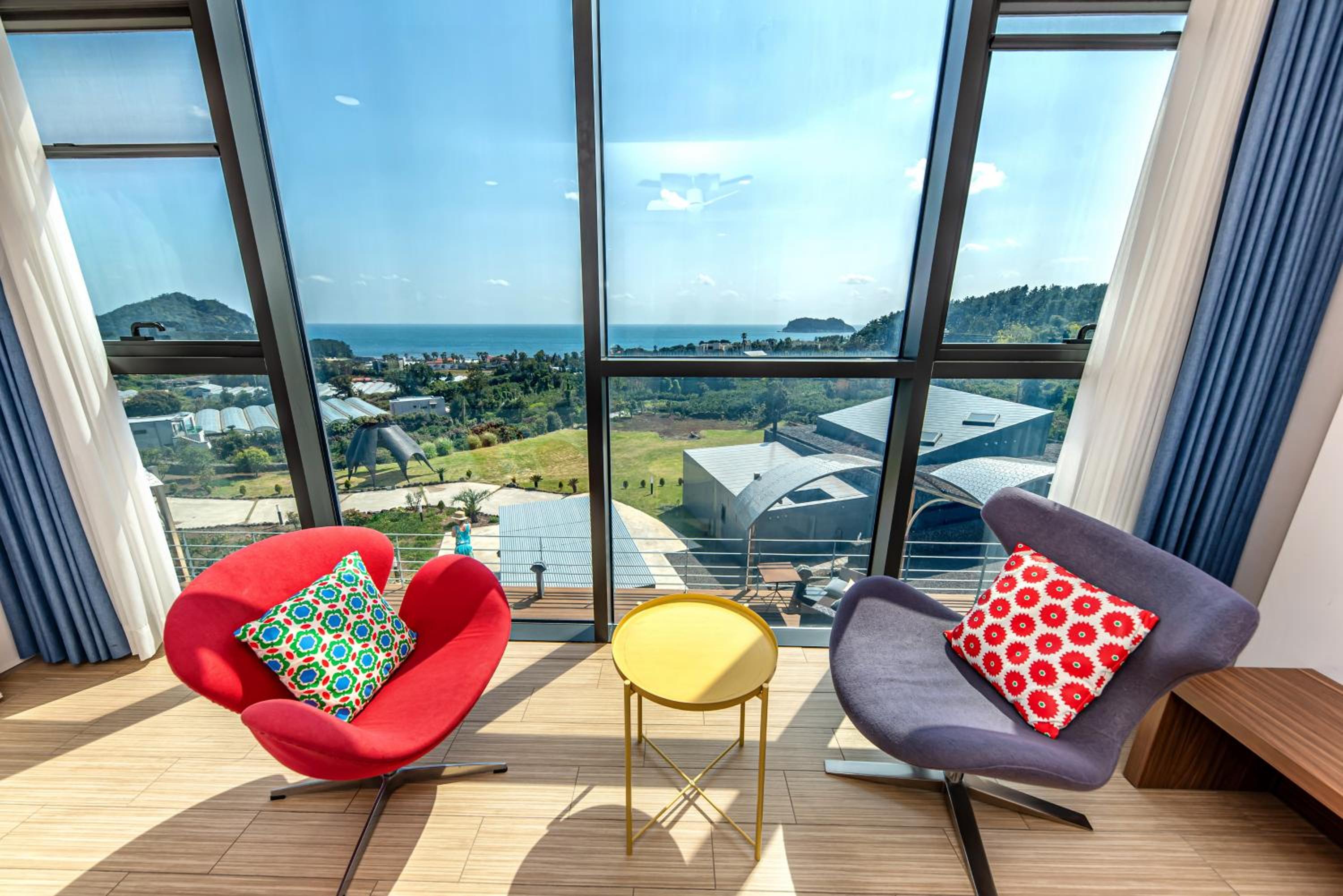 Jeju Bom stay & Art Gallery