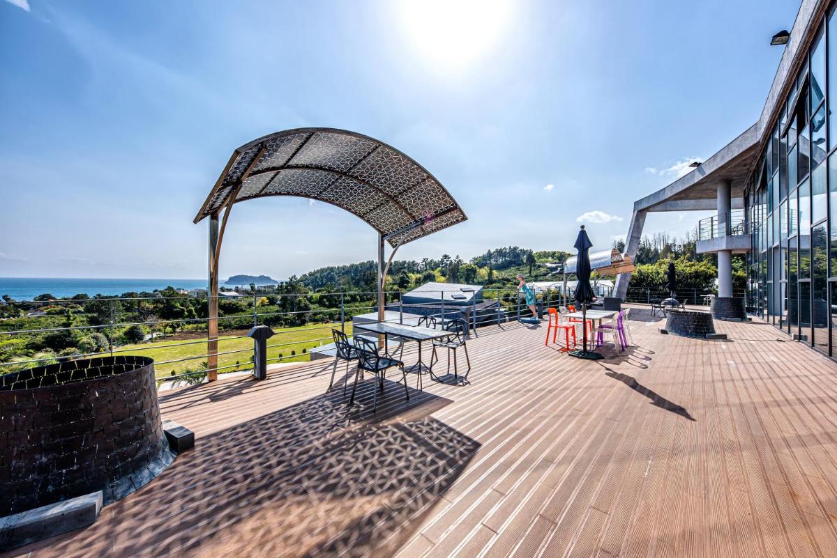 Jeju Bom stay & Art Gallery