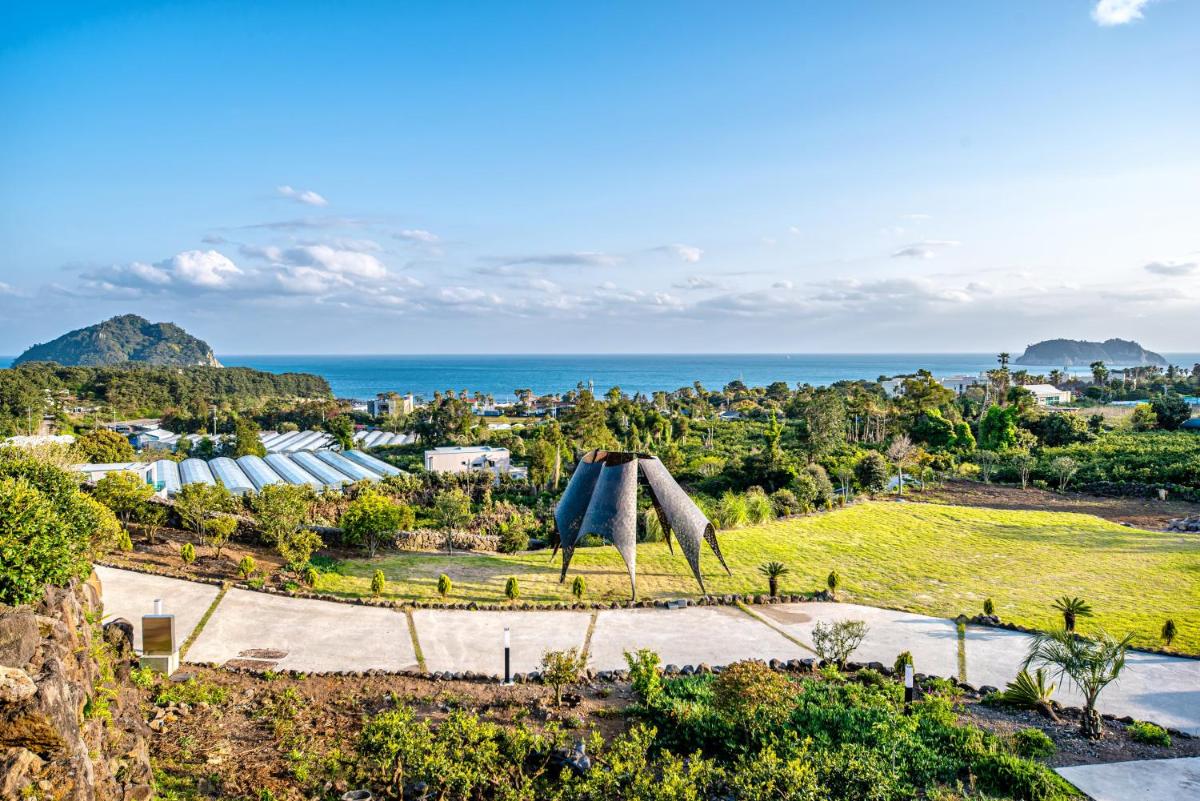 Jeju Bom stay & Art Gallery