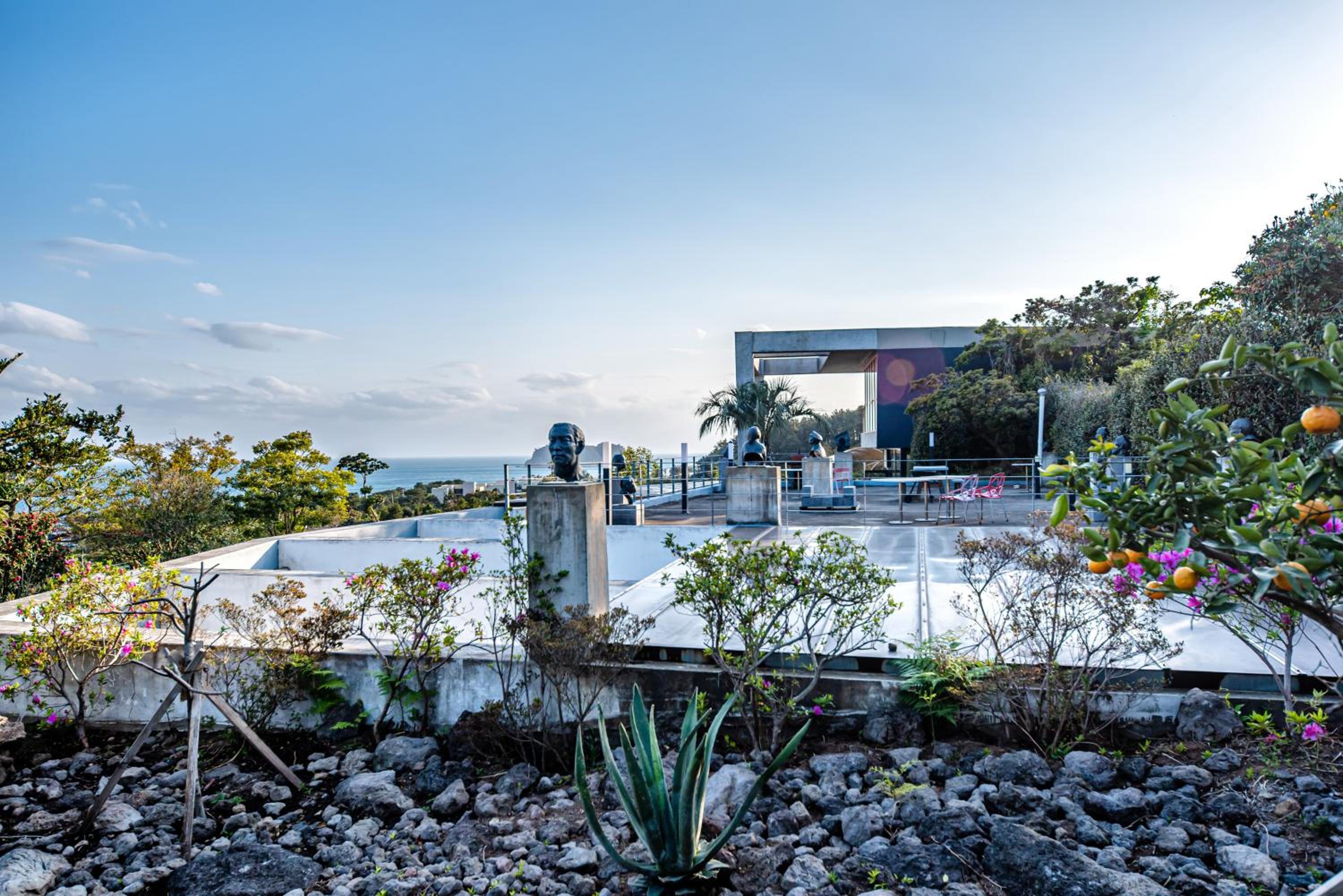 Jeju Bom stay & Art Gallery