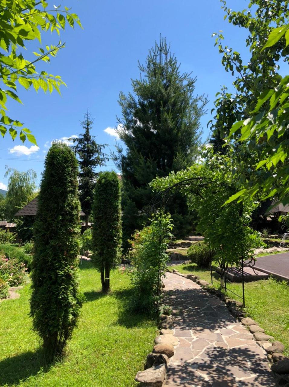 Smerekovyi Dvir