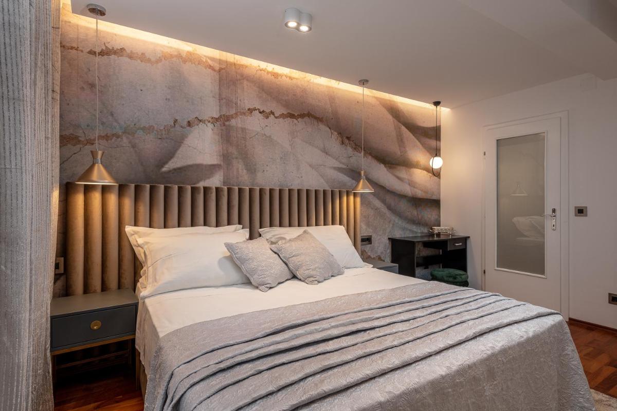 Insula Luxury Apartment