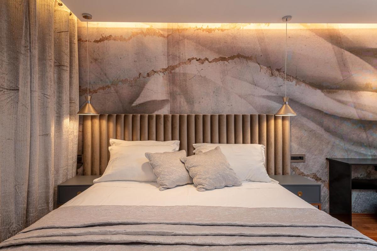 Insula Luxury Apartment