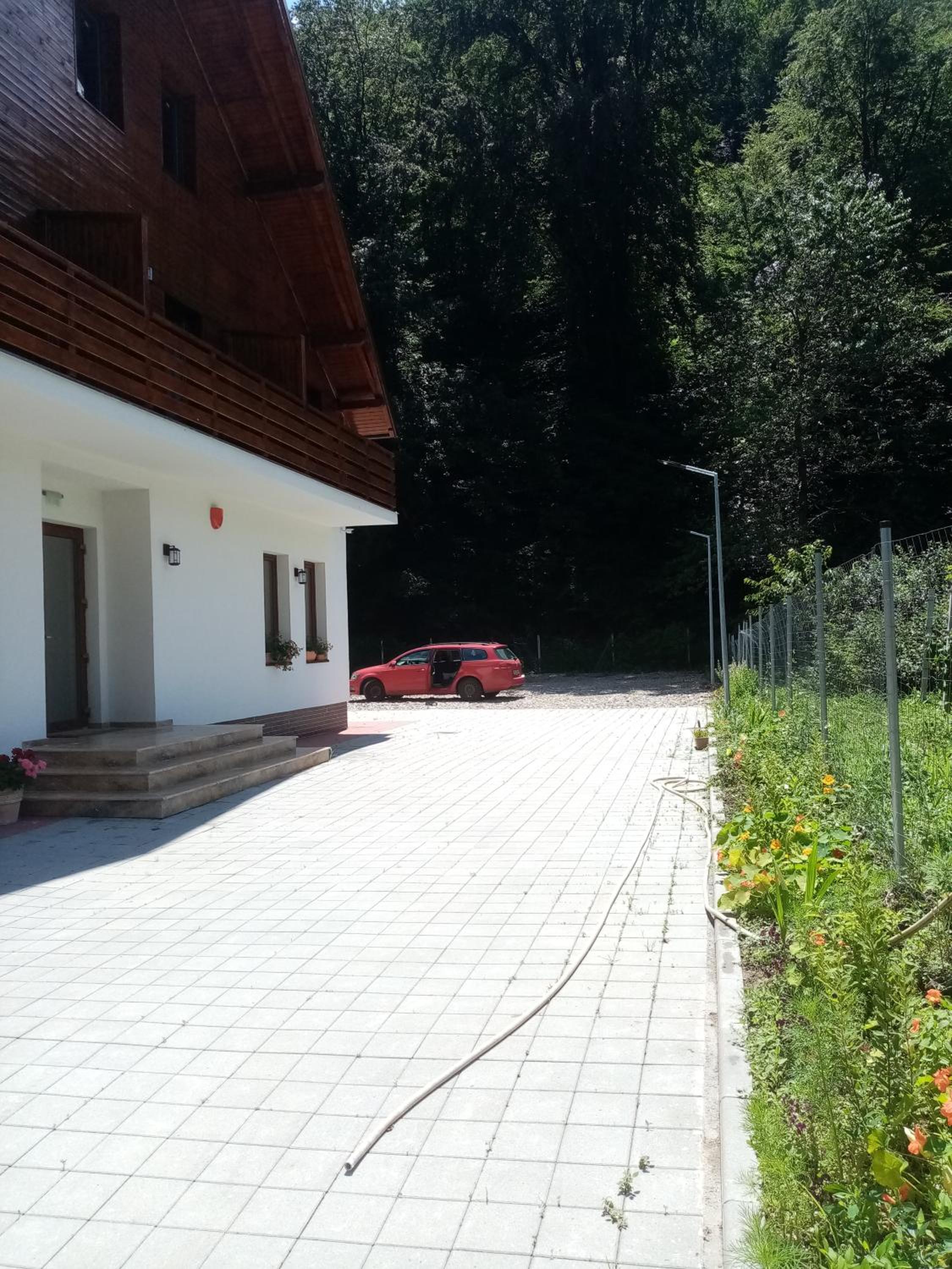 Photo 36