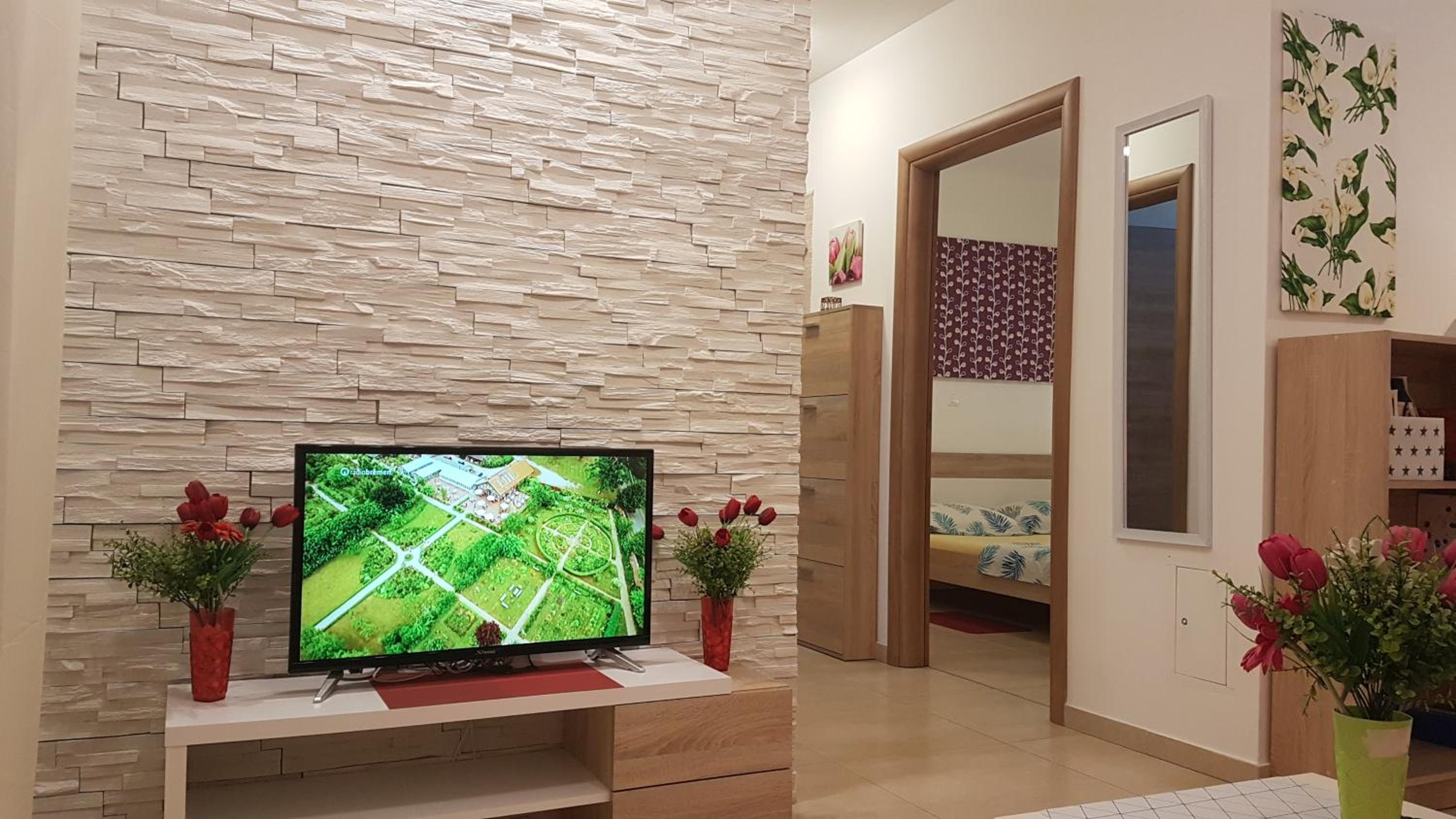Apartments BRIST HILLS view 4