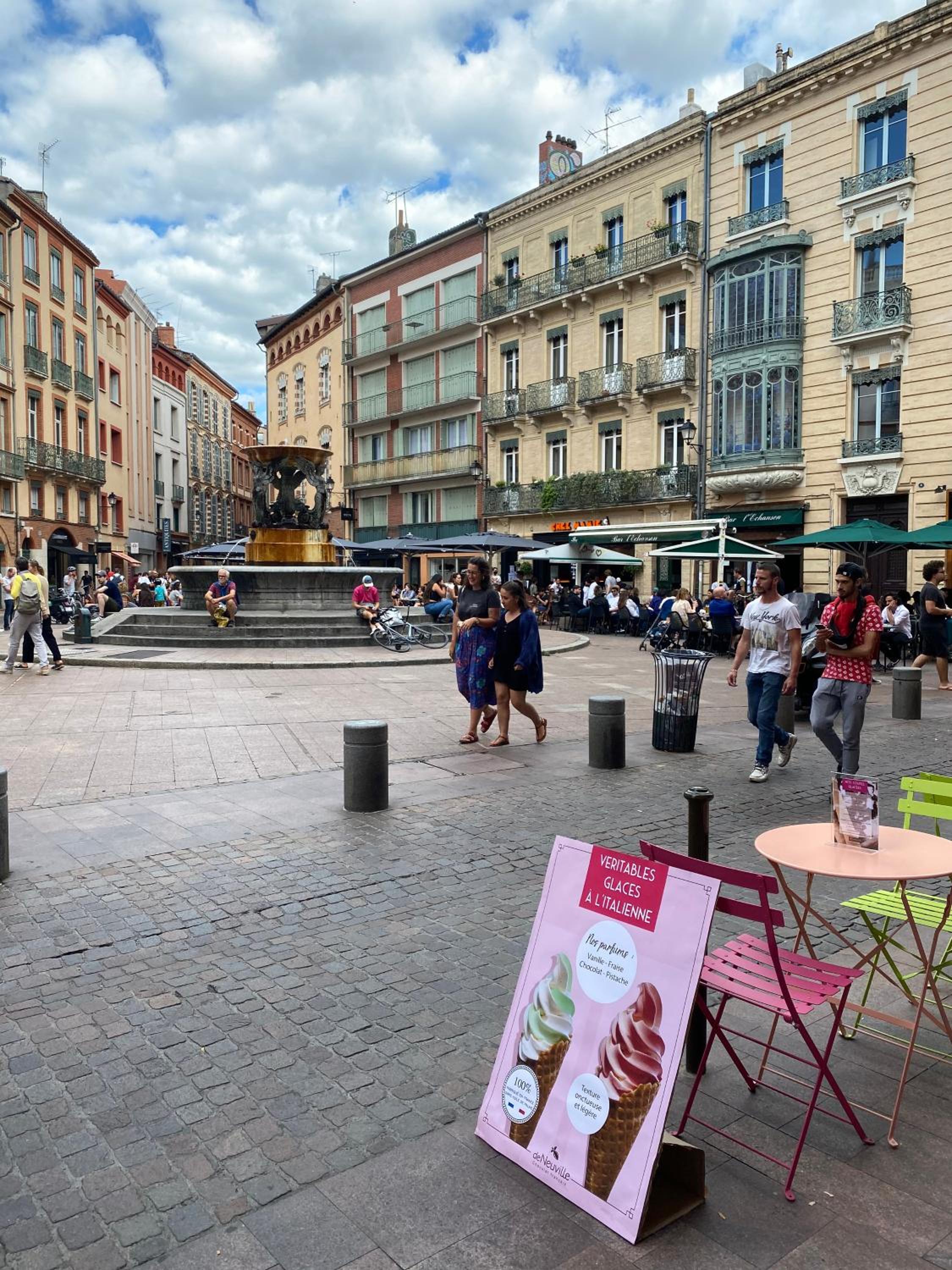 Meublé classé Carmes , entrée autonome, wifi, climatisé, petit parking privé
