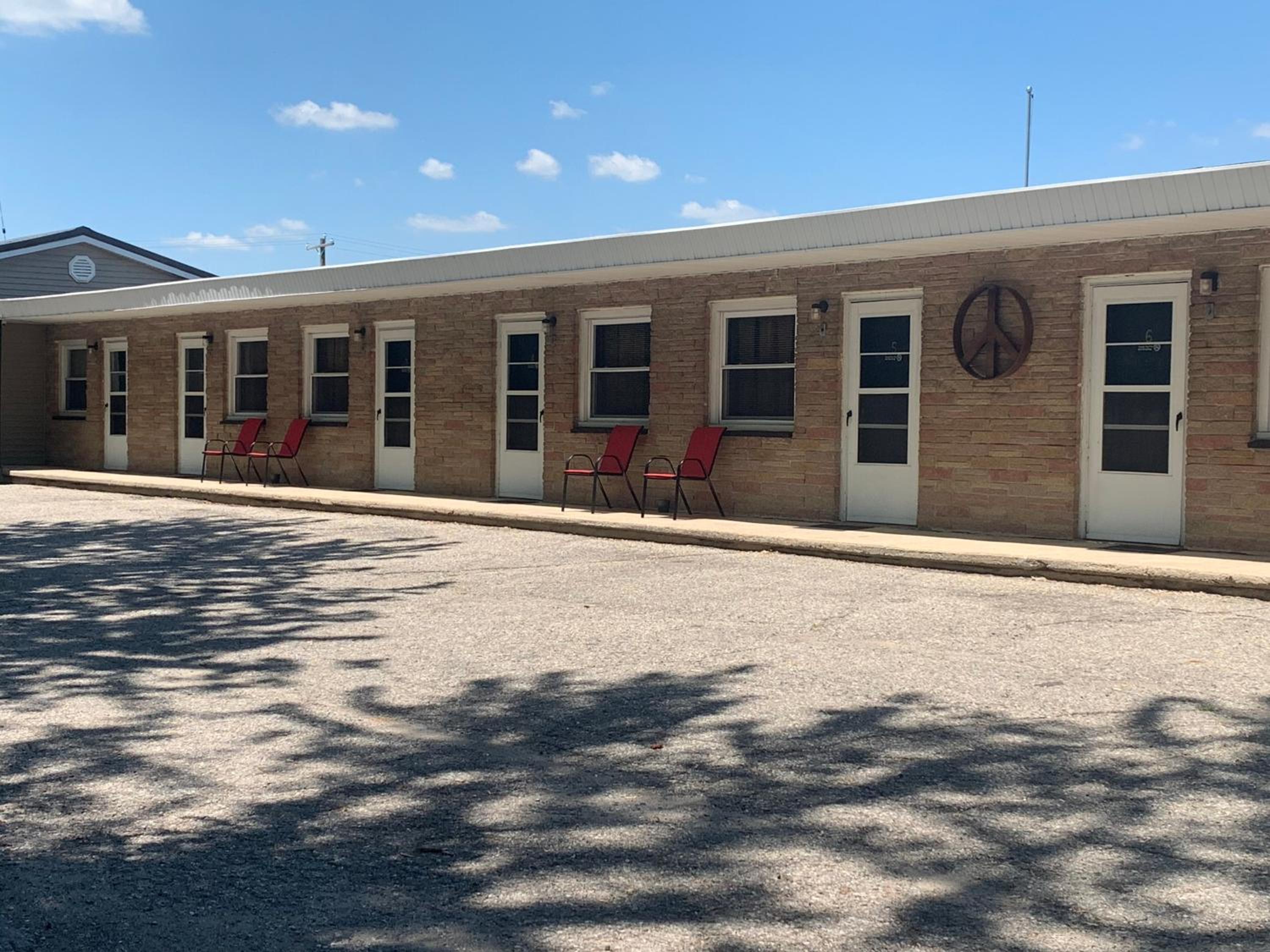 The Triangle Motel - Property Image 8