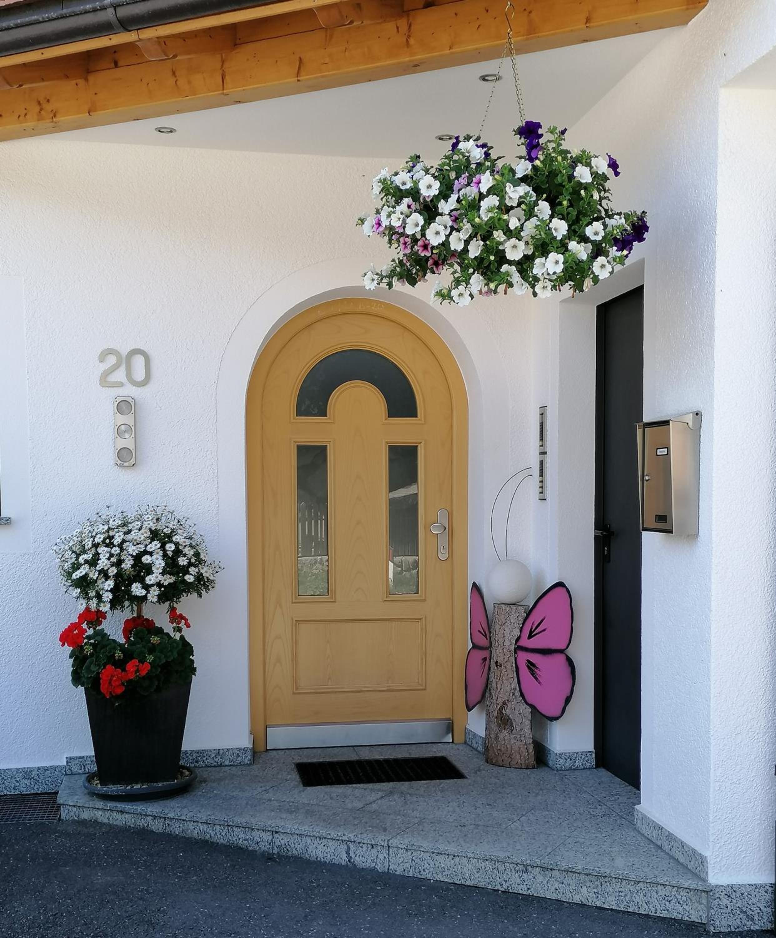 Photo 23