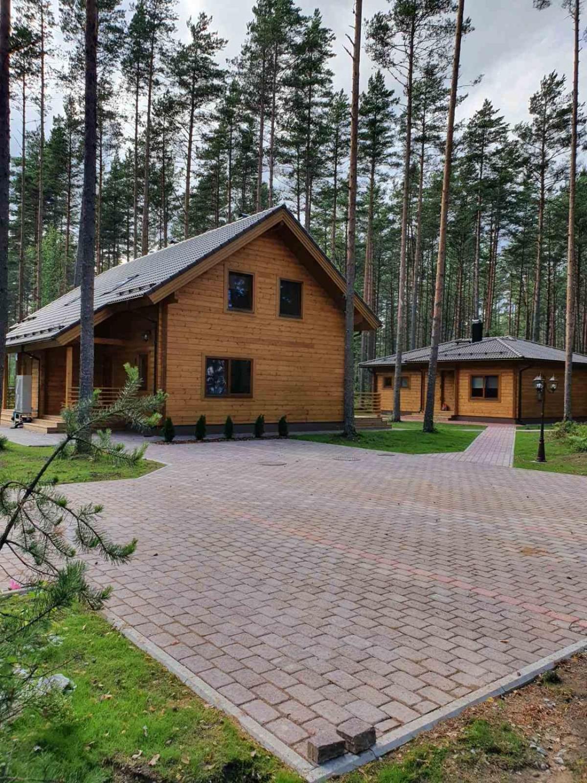 Donar cottage