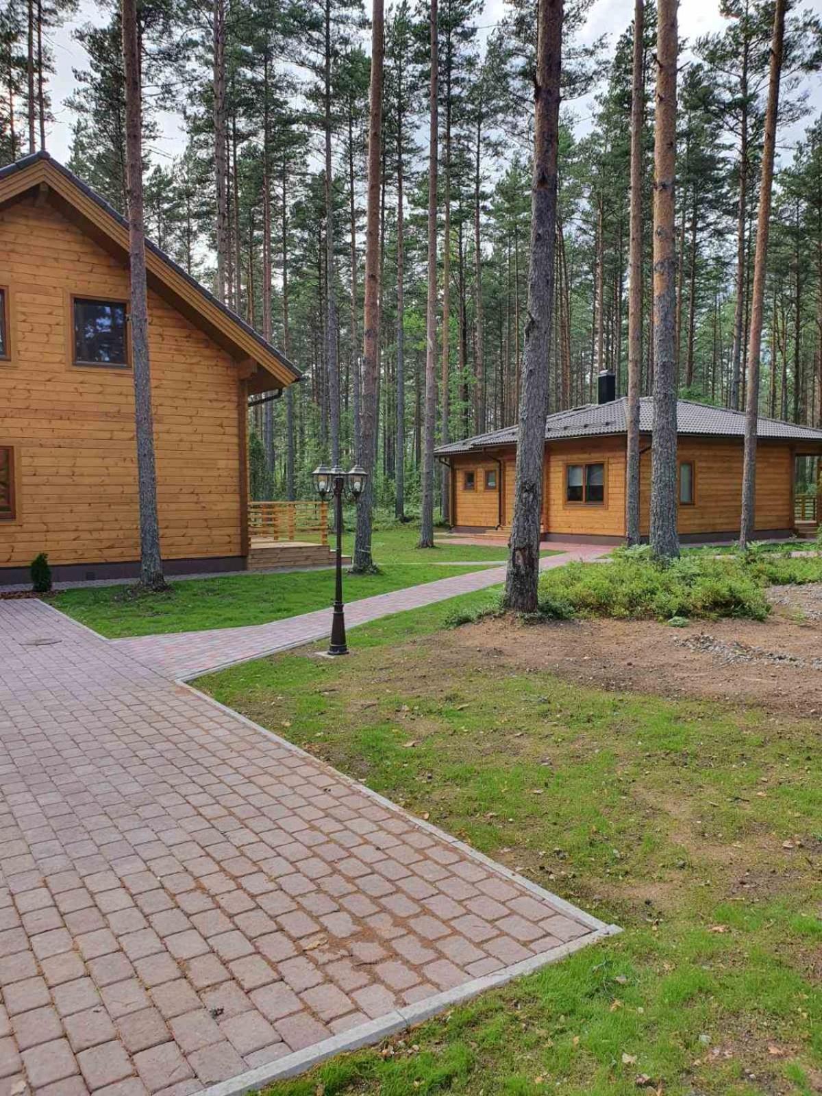 Donar cottage