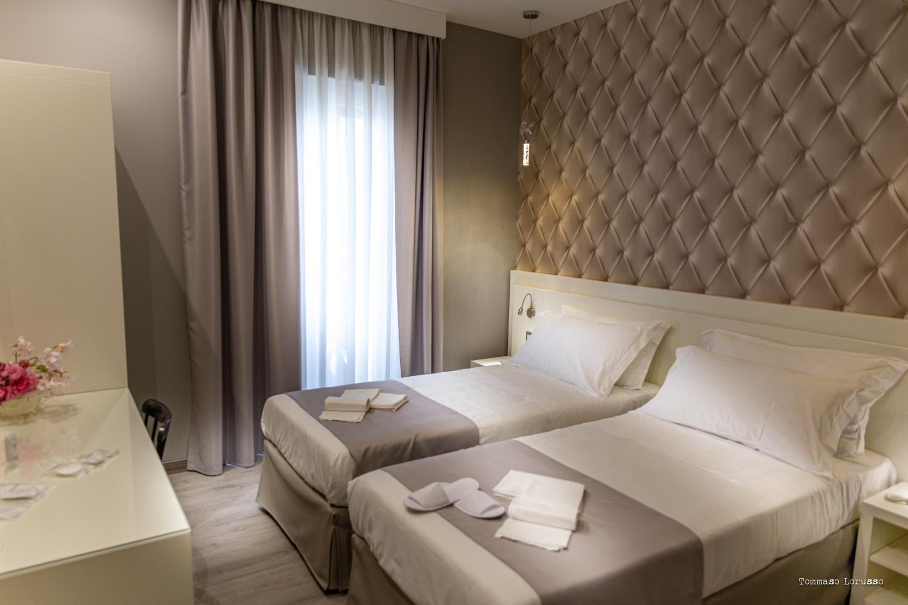 HOLYGOLD Suite **** view 4