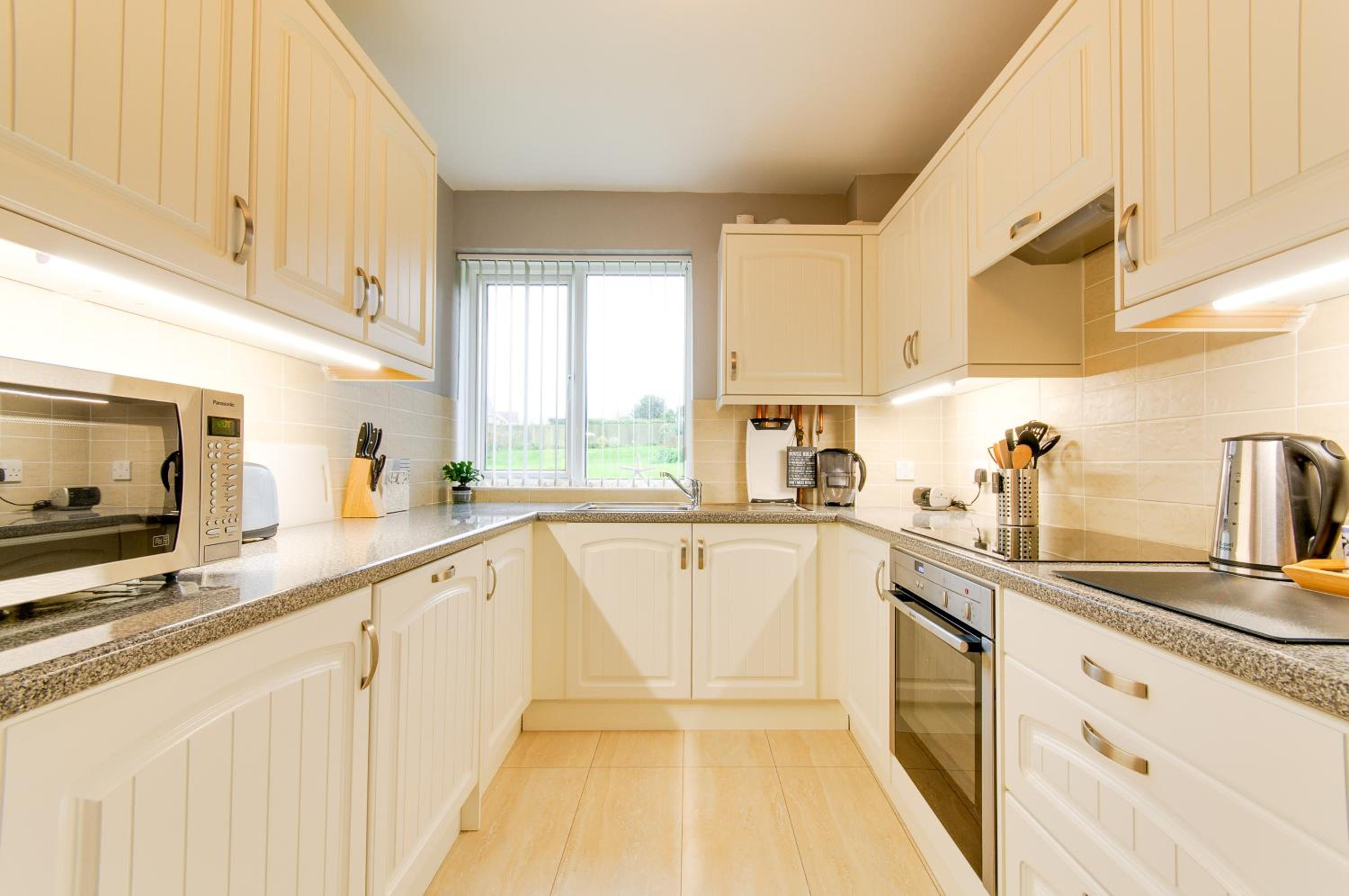 Seaview - Cheviot Court view 5