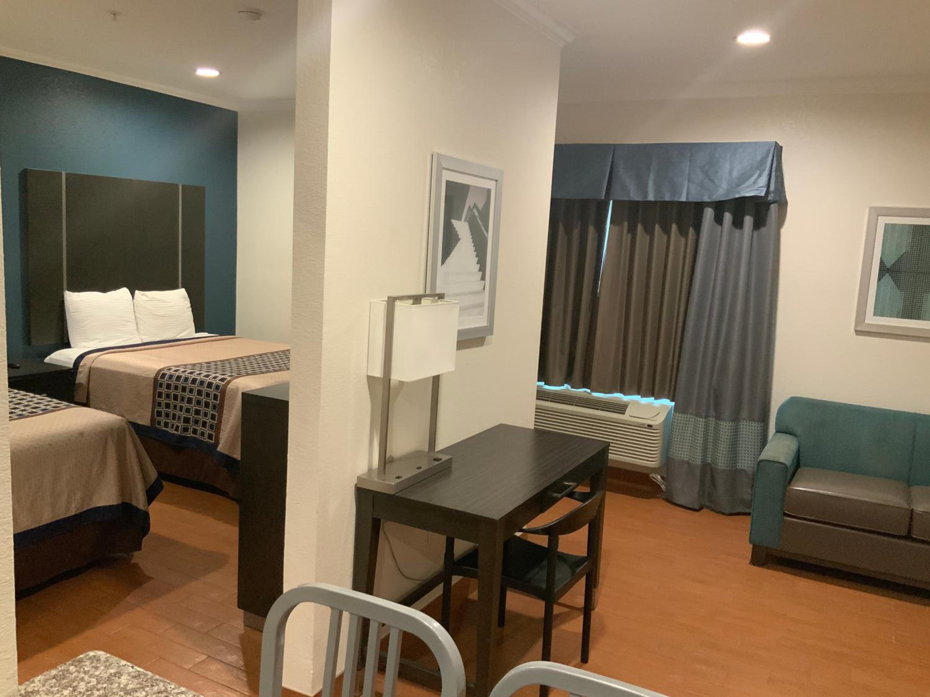 Regency Inn & Suites- NW Houston