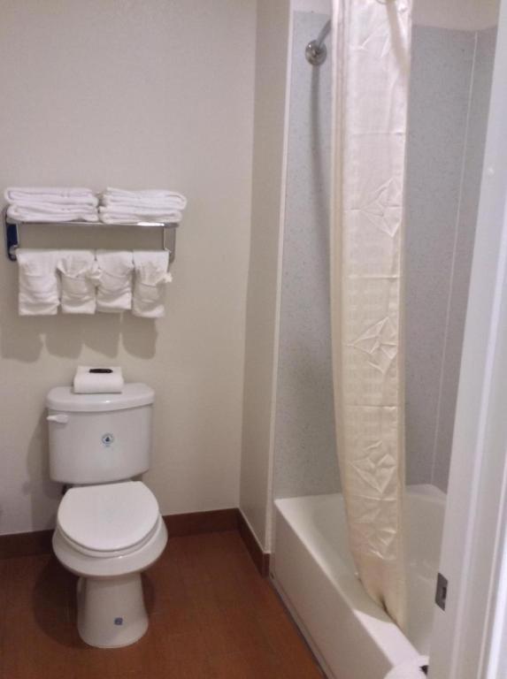 Regency Inn & Suites- NW Houston