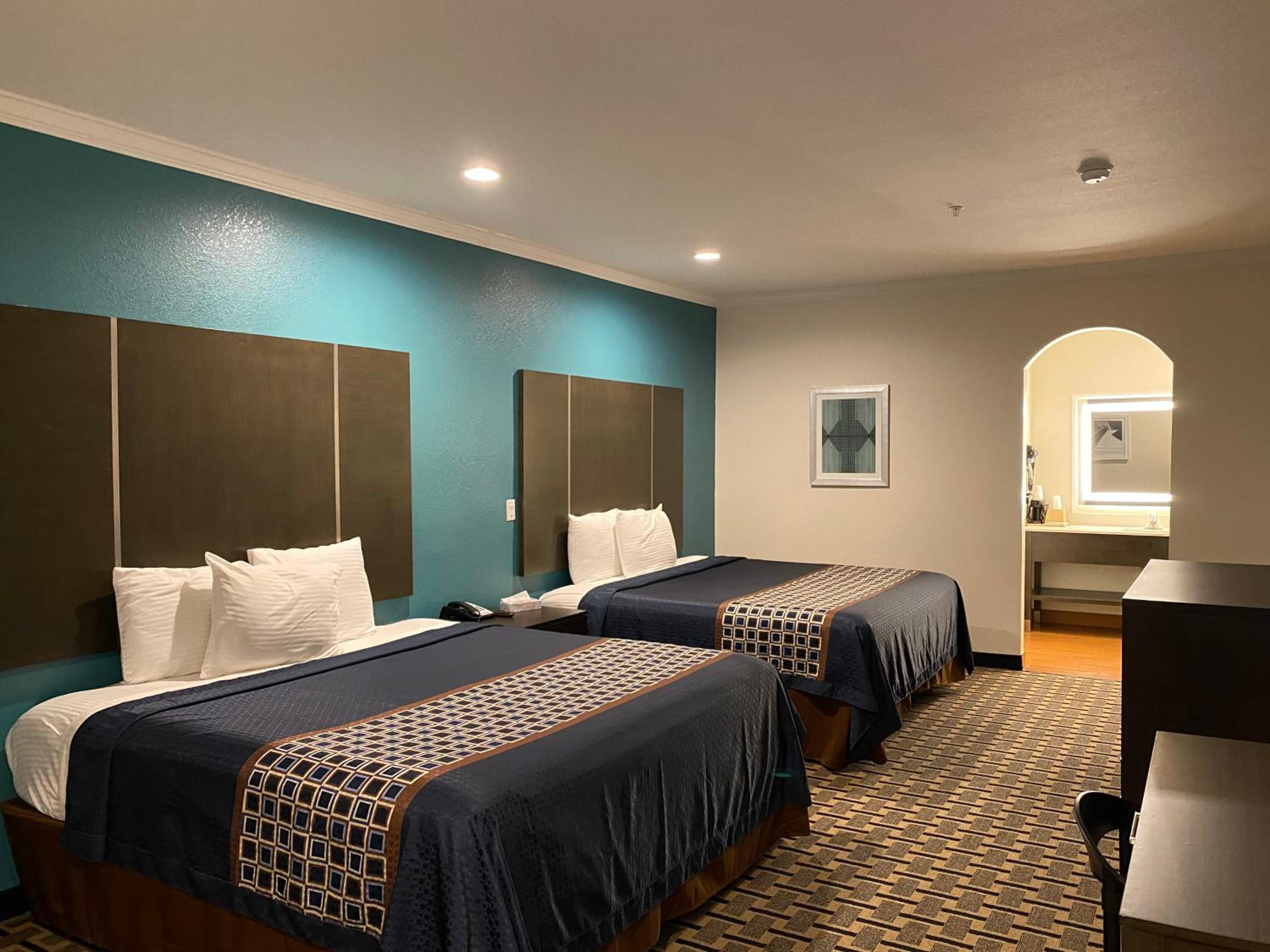 Regency Inn & Suites- NW Houston