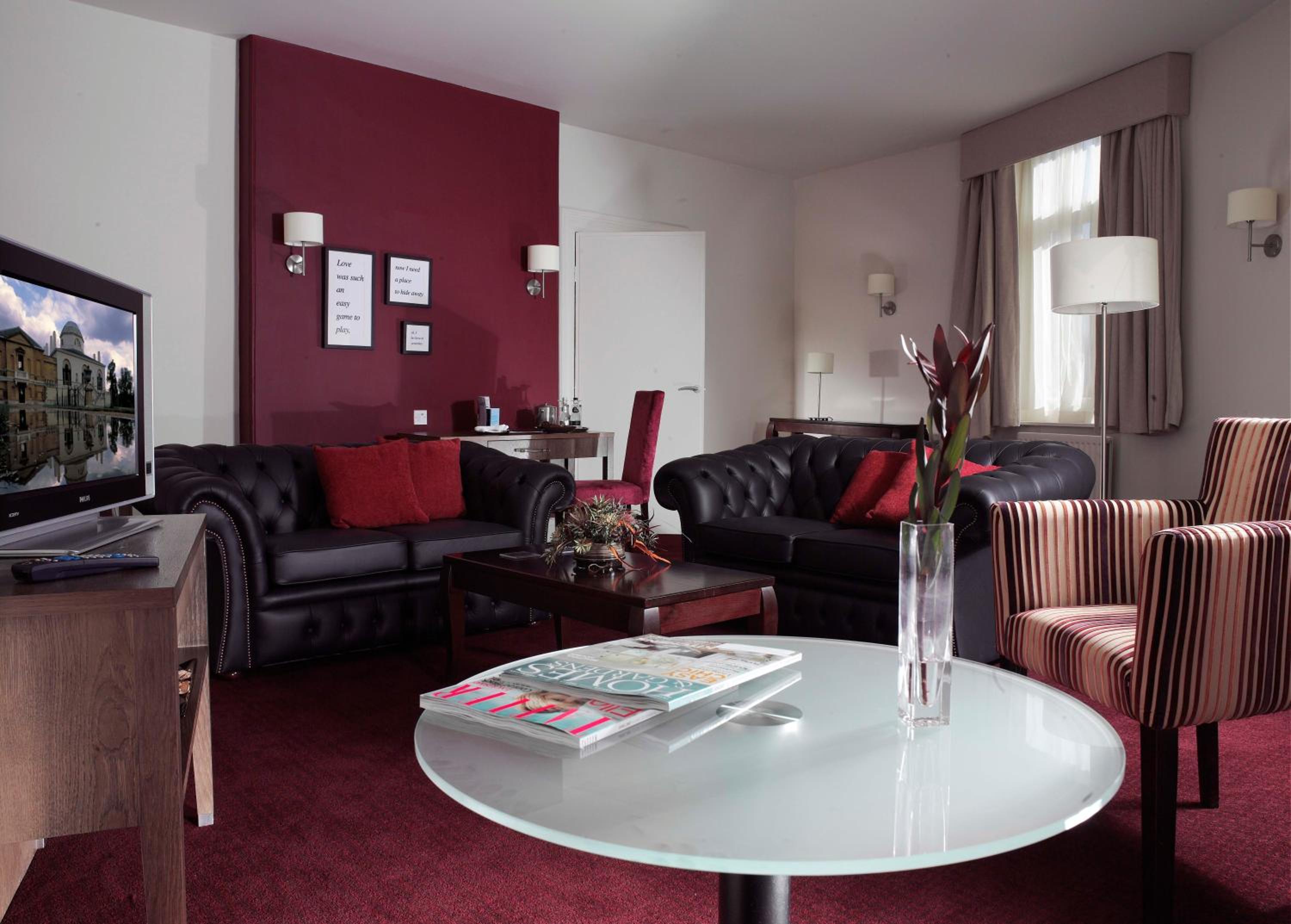 Harrogate Vacations - The Crown Hotel - Property Image 1