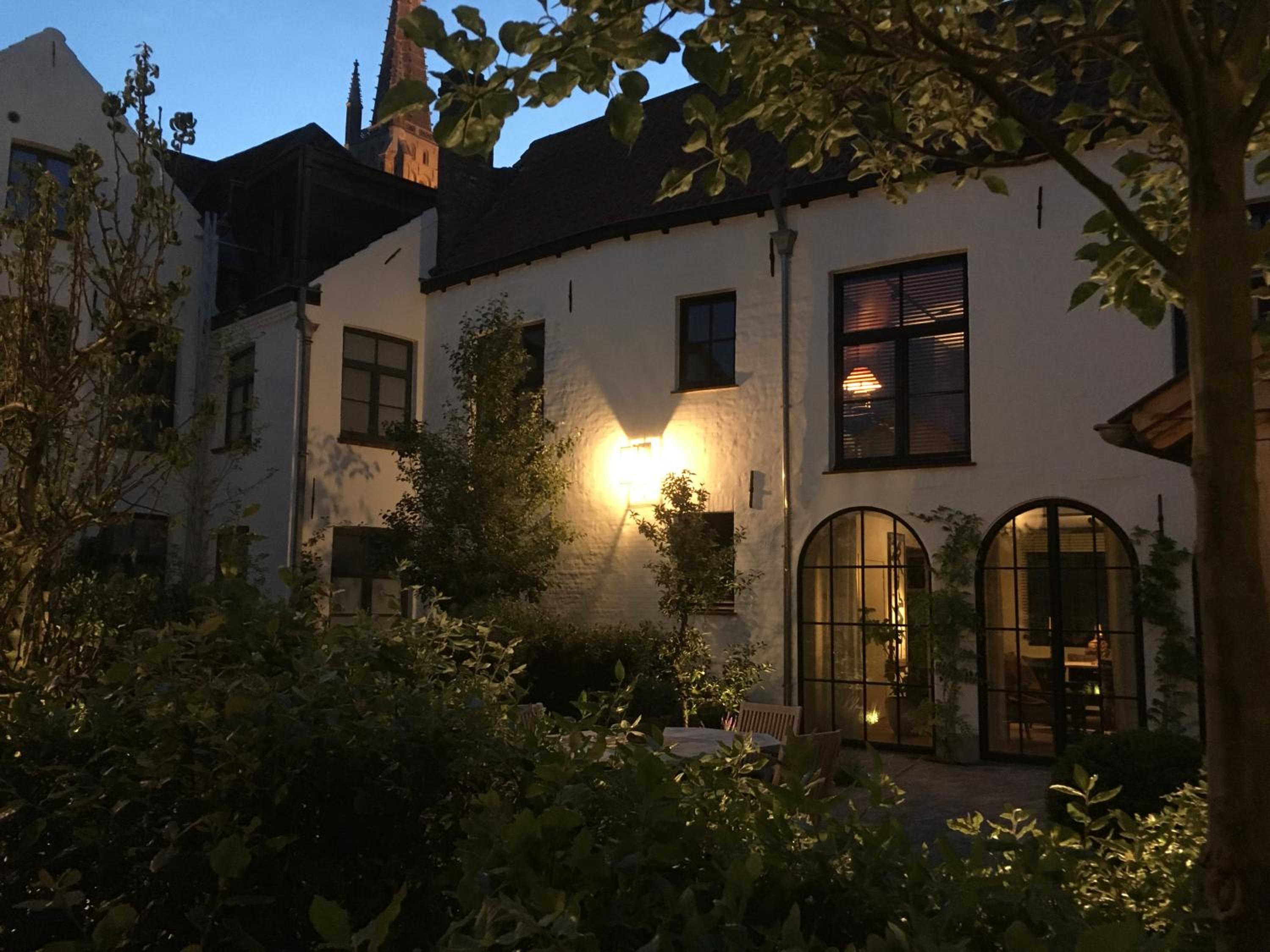 The Herring's Residence - Stylish Private Cottage with Breakfast in Historic Center - Adults-Only