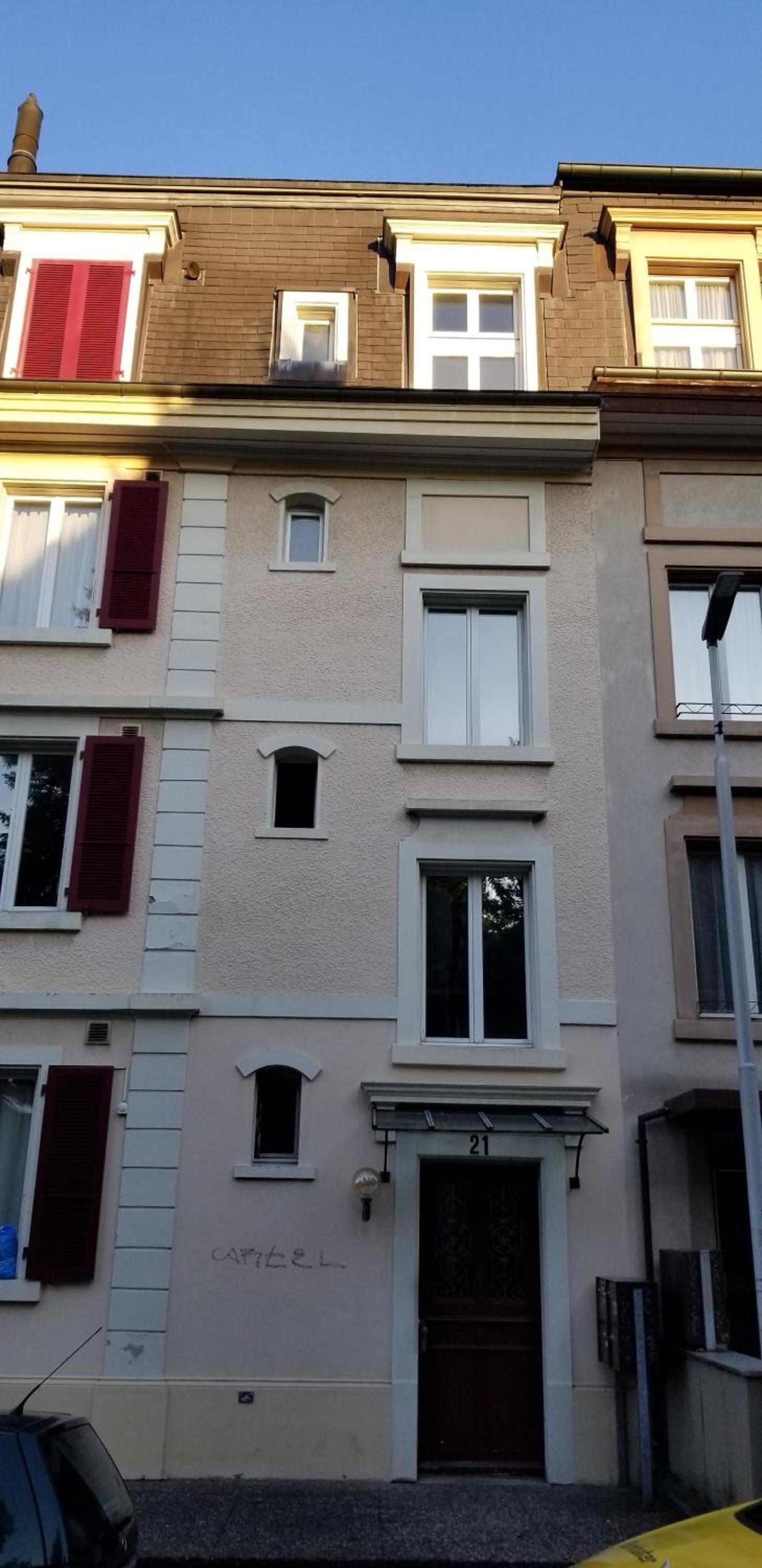 HSH Weber - 2 Bedroom Suite Apartment with Office, Salon and Kitchen in Bern by HSH Hotel Serviced Home view 4