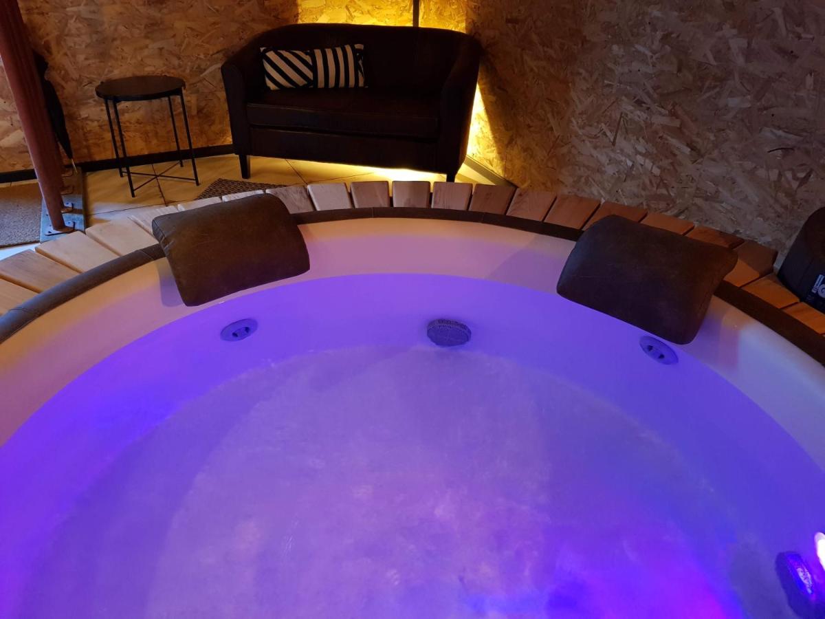 Au Soleil Vert - Chambre de charme avec spa et sauna privés view 5