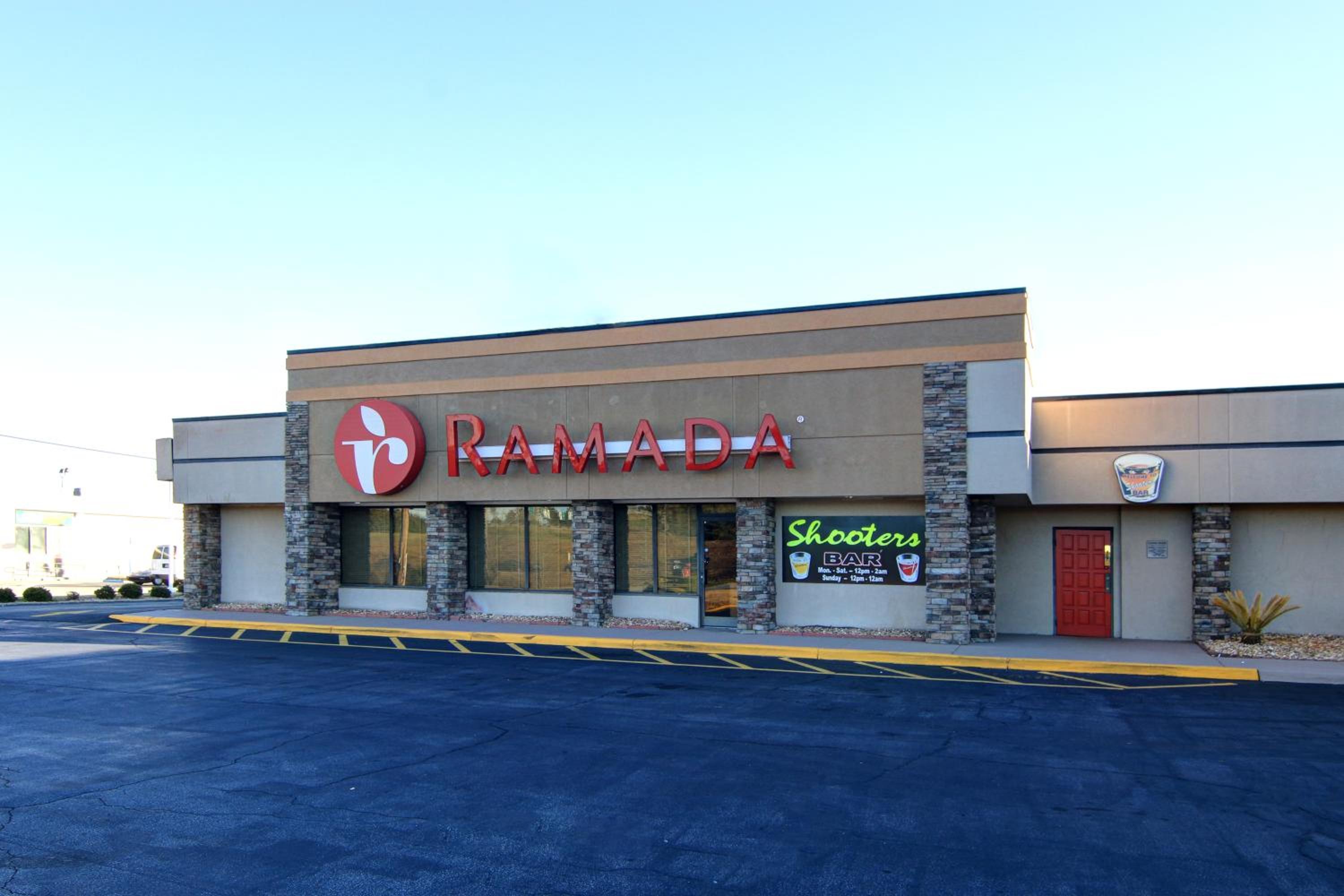 Ramada by Wyndham Macon view 4
