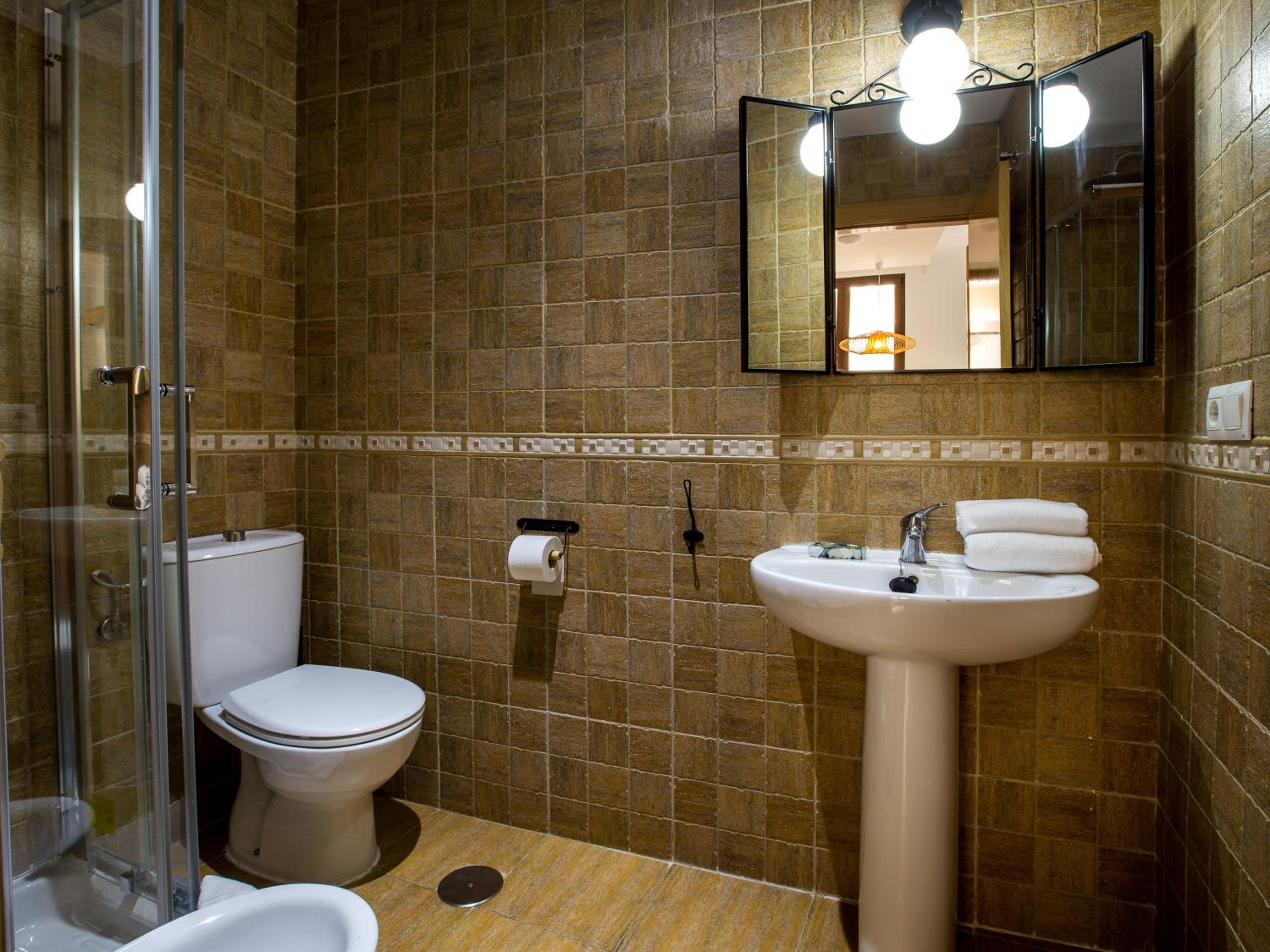 Mesones 54 - Image 4