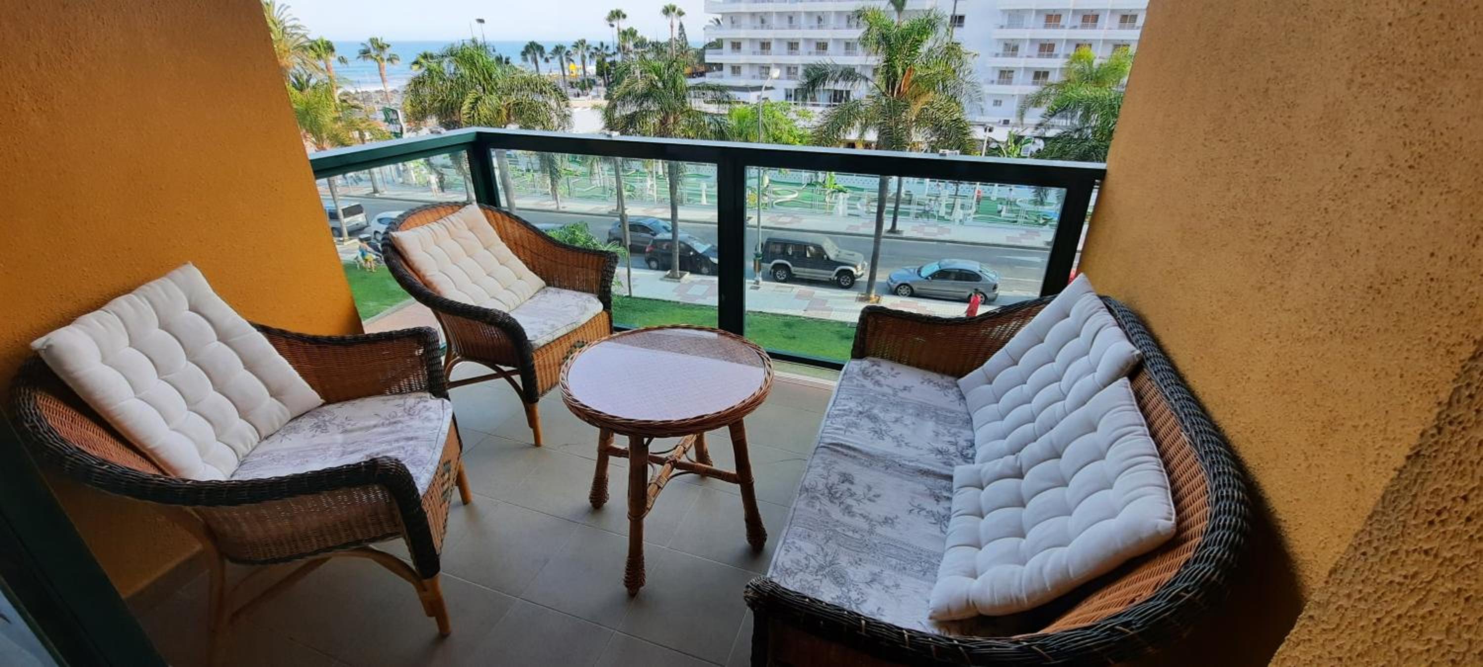 IMPRESIONANTE PRIMERA LÍNEA DE PLAYA, BAJONDILLO BEACH view 5