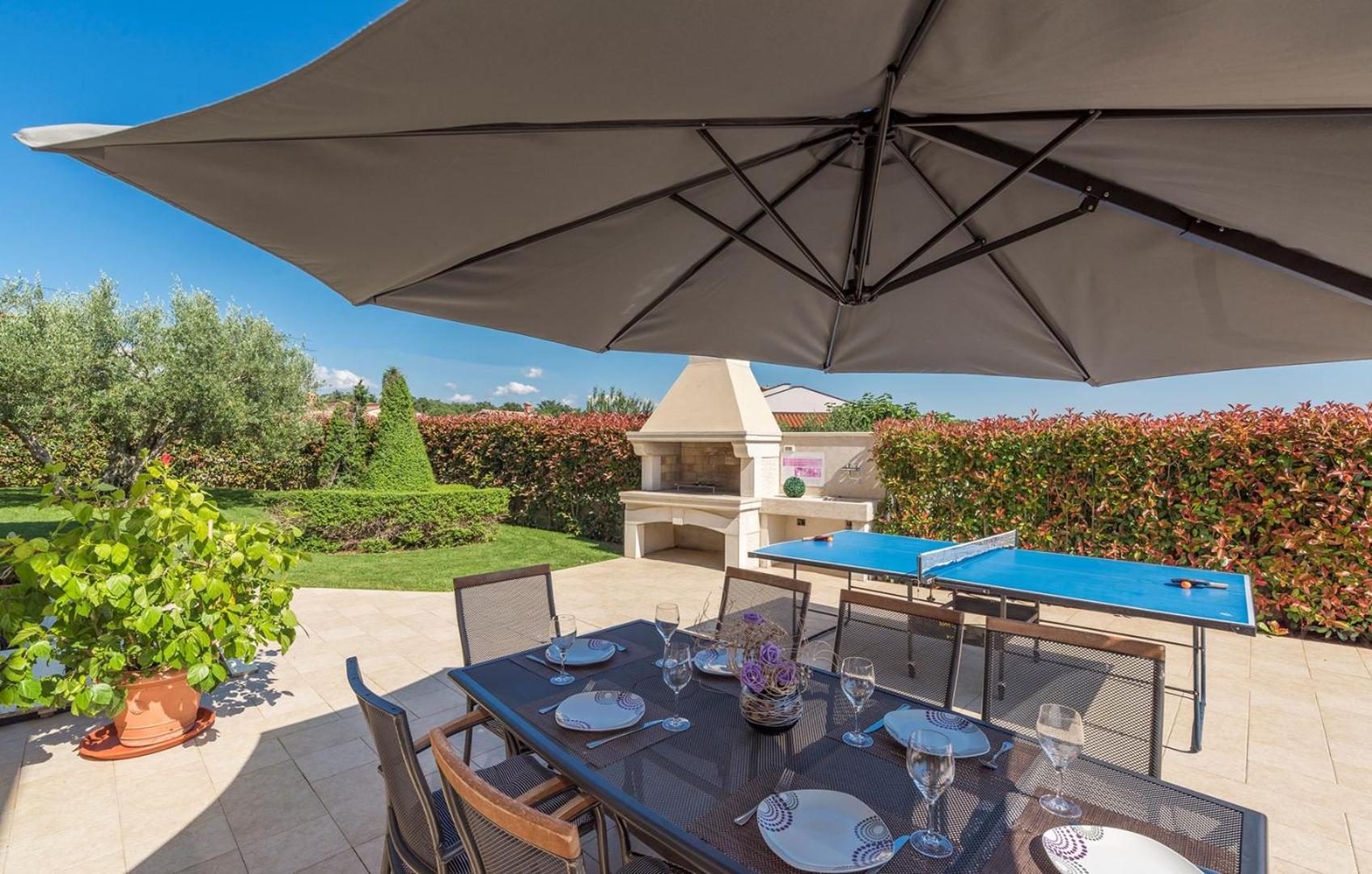 Villa Vanesa with Private Pool nearby Porec view 3