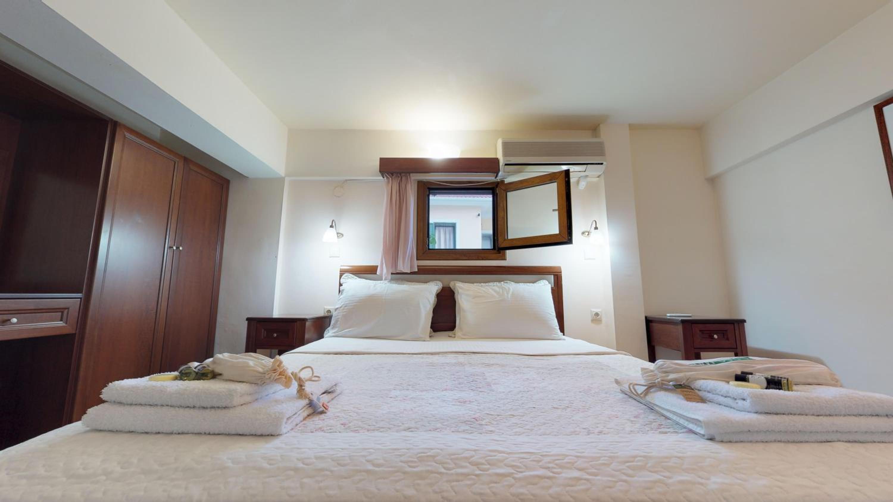 Zorbas Apartments