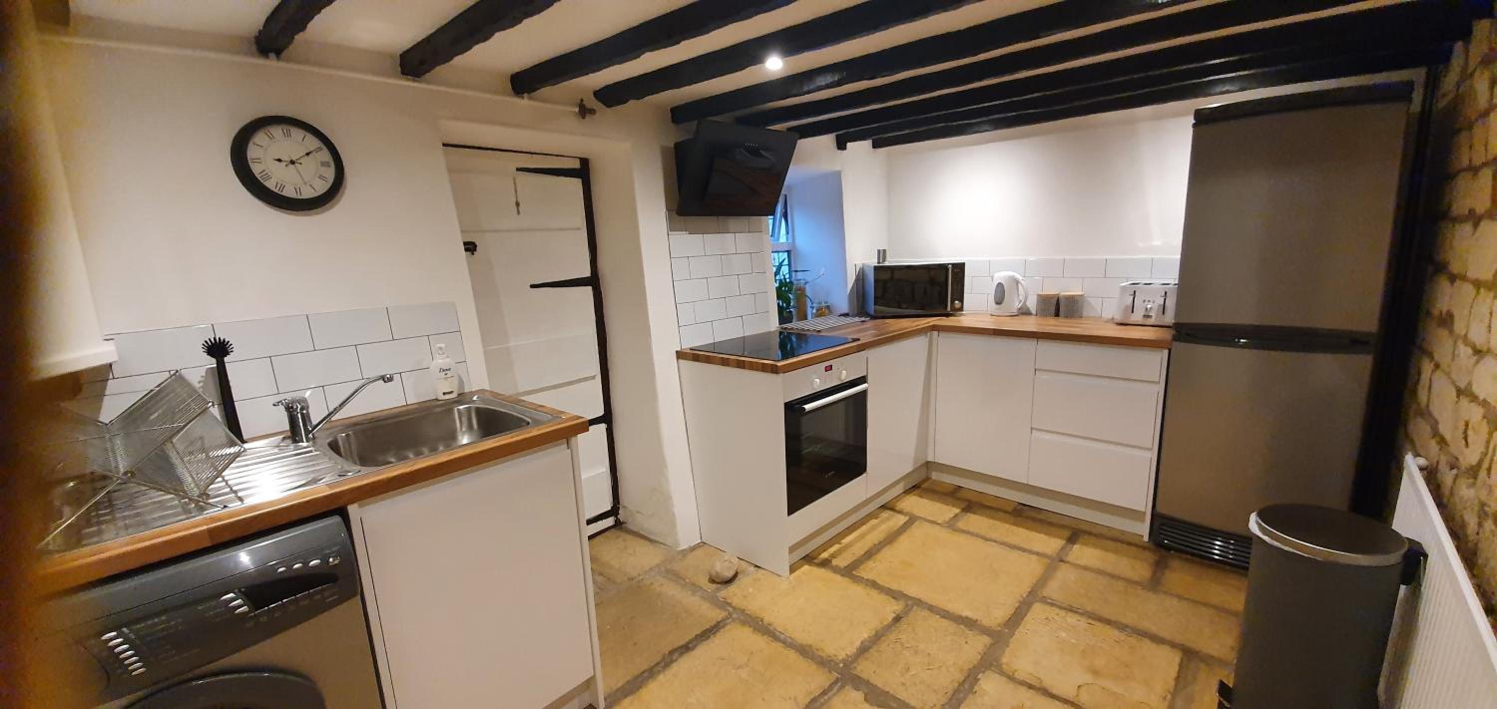 Quirky Cottage - Dogs Welcome view 5