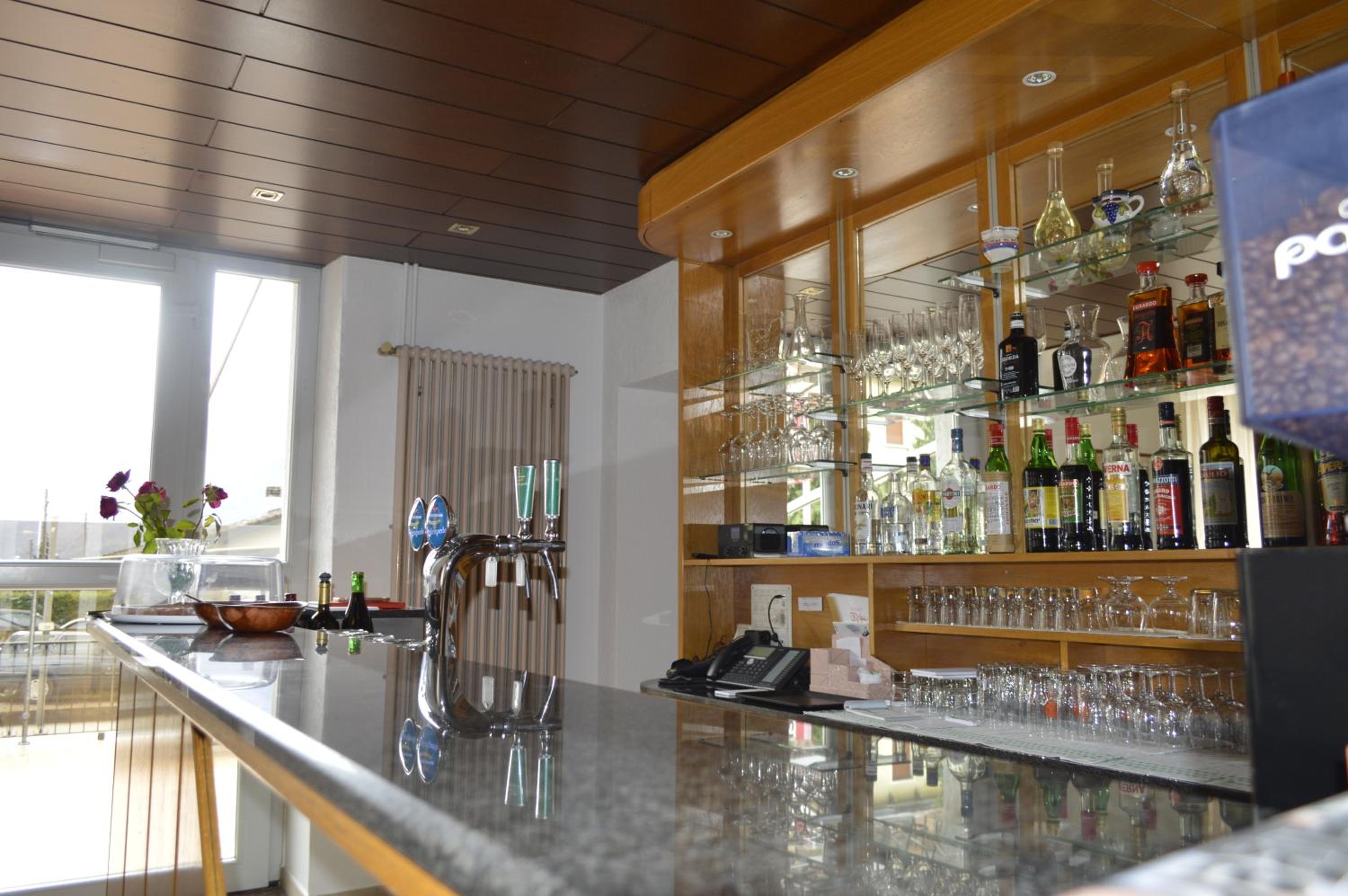 bar