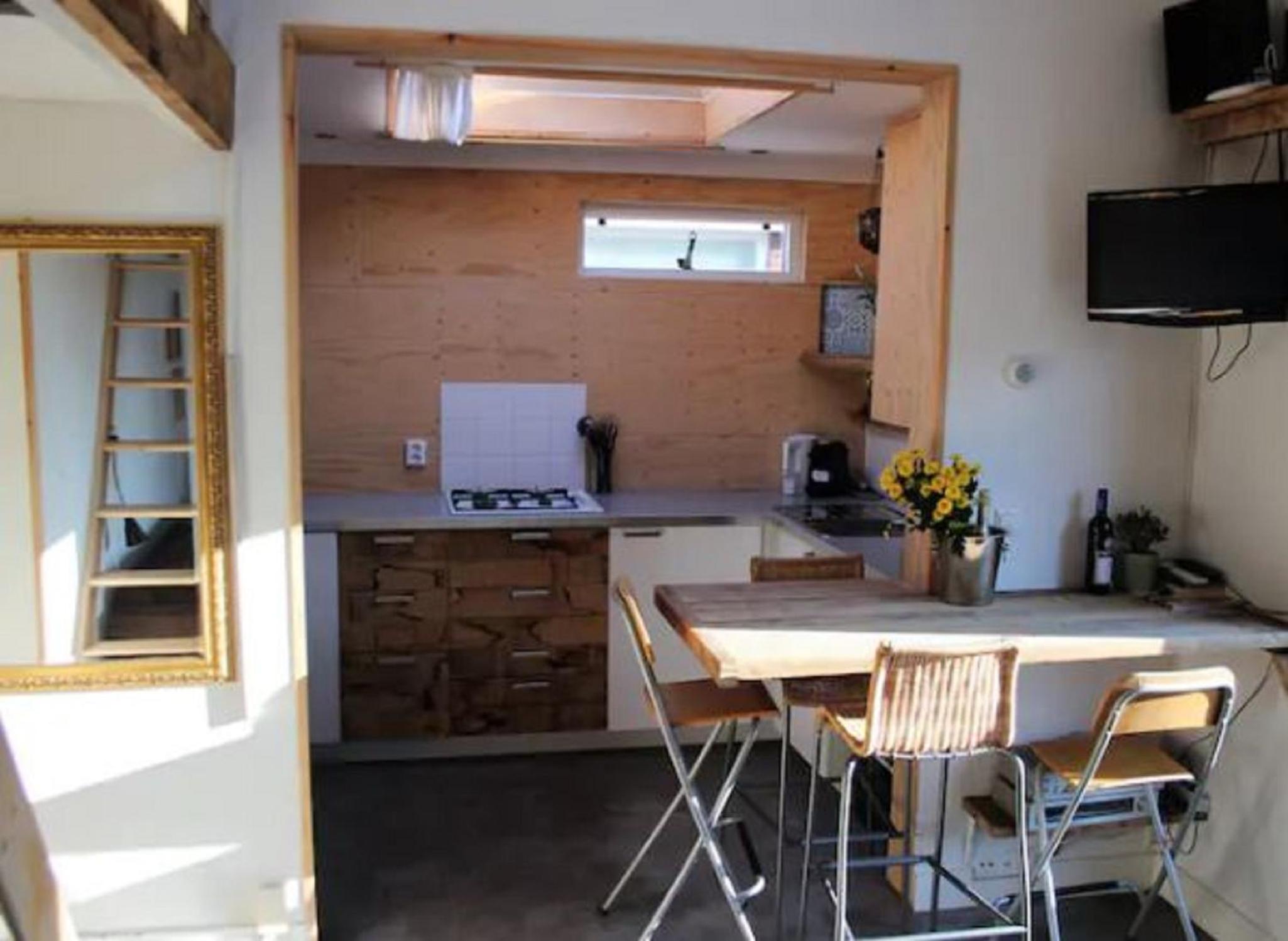 Have a nice stay! - Beach Cottage free parking view 2