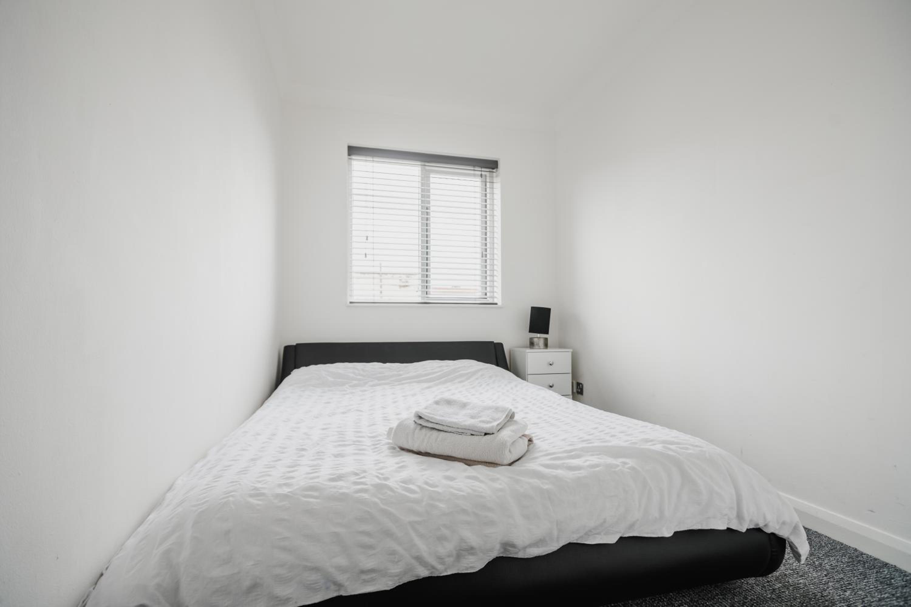 Hullidays - 'Old School Penthouse' Trinity Square