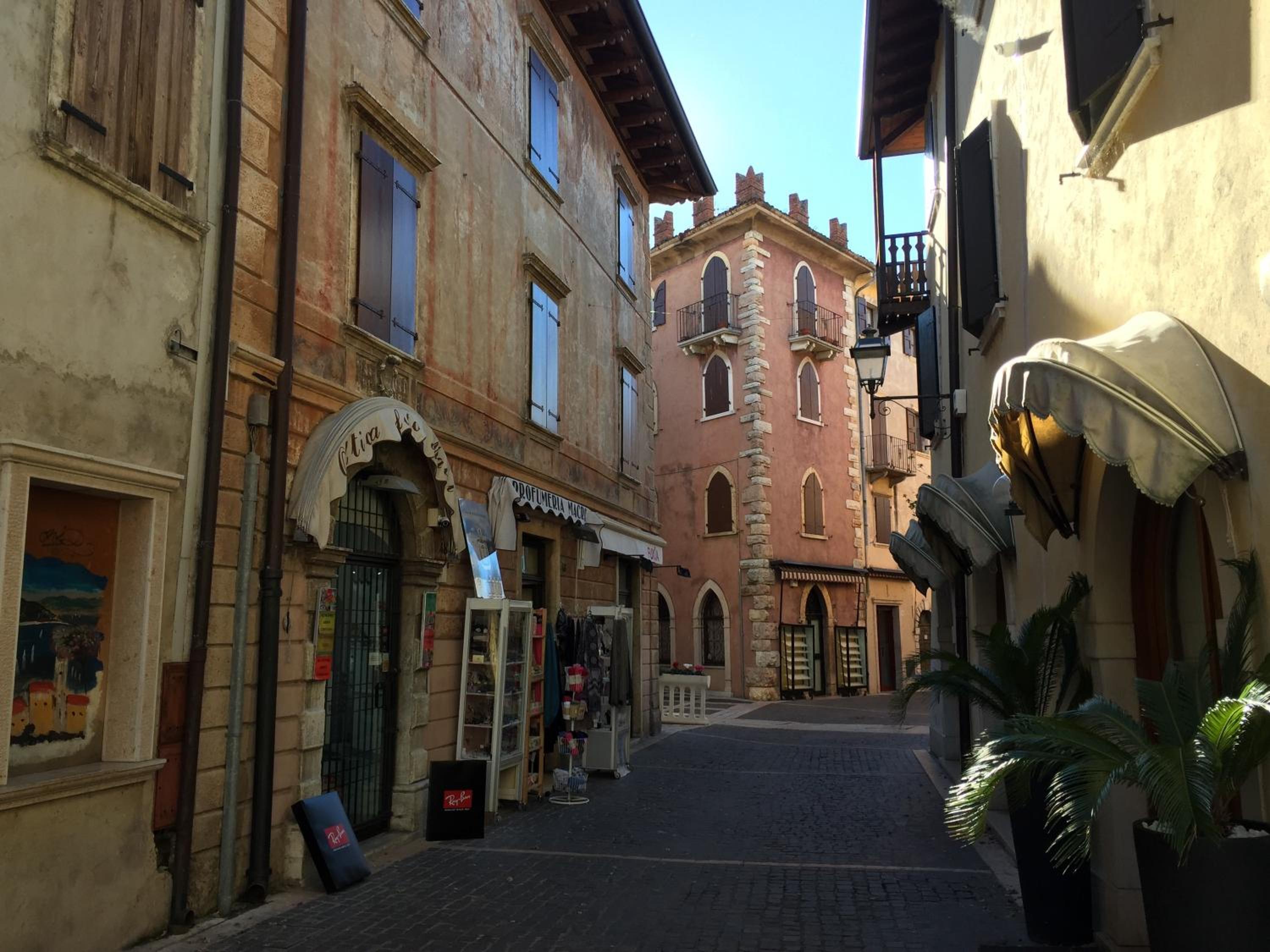 Photo 17
