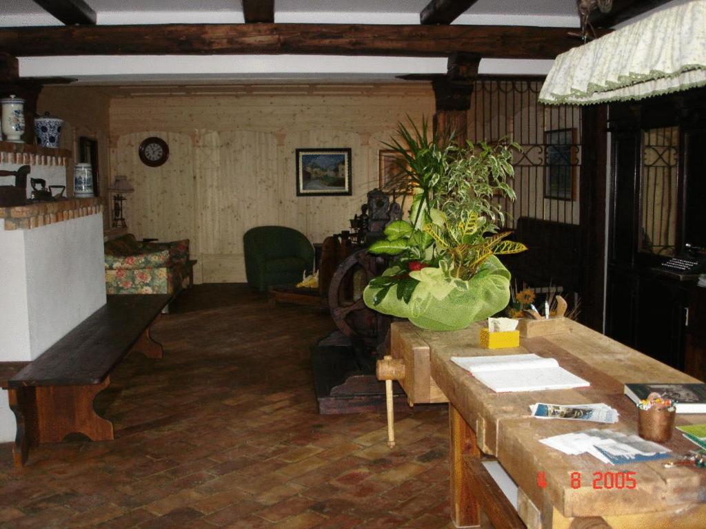 Agriturismo Casa Rossa Ai Colli