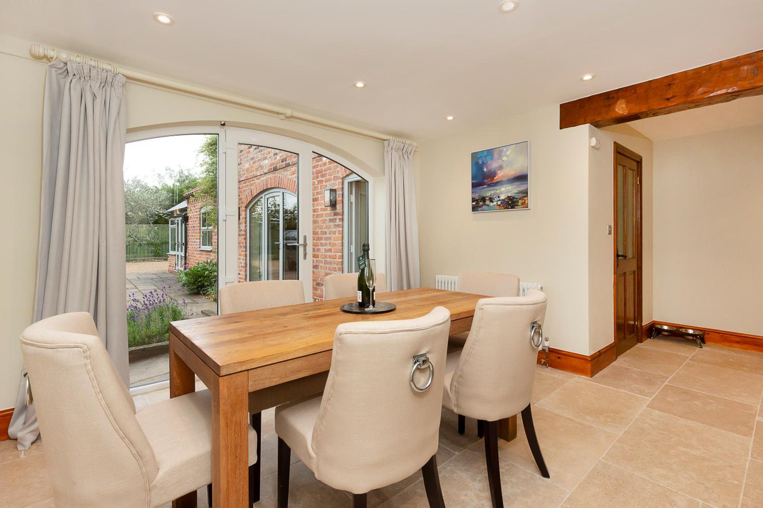 Creamery Cottage with Games room and Free Parking photo 2